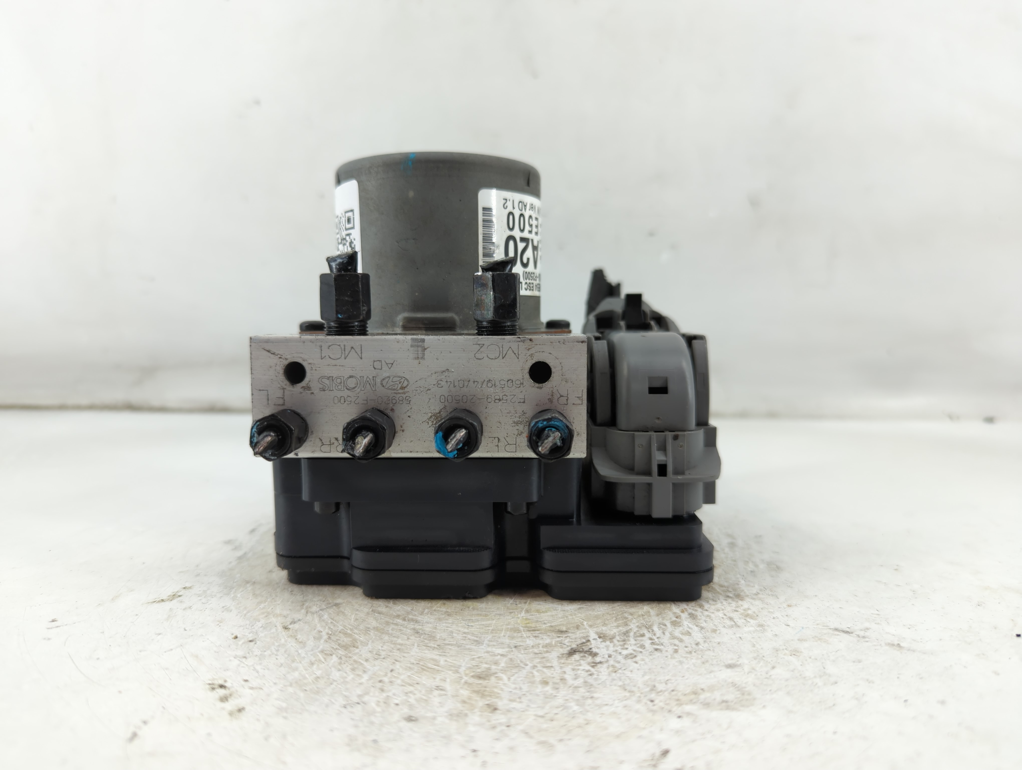 Picture of Hyundai Elantra Abs Pump Control Module 920788