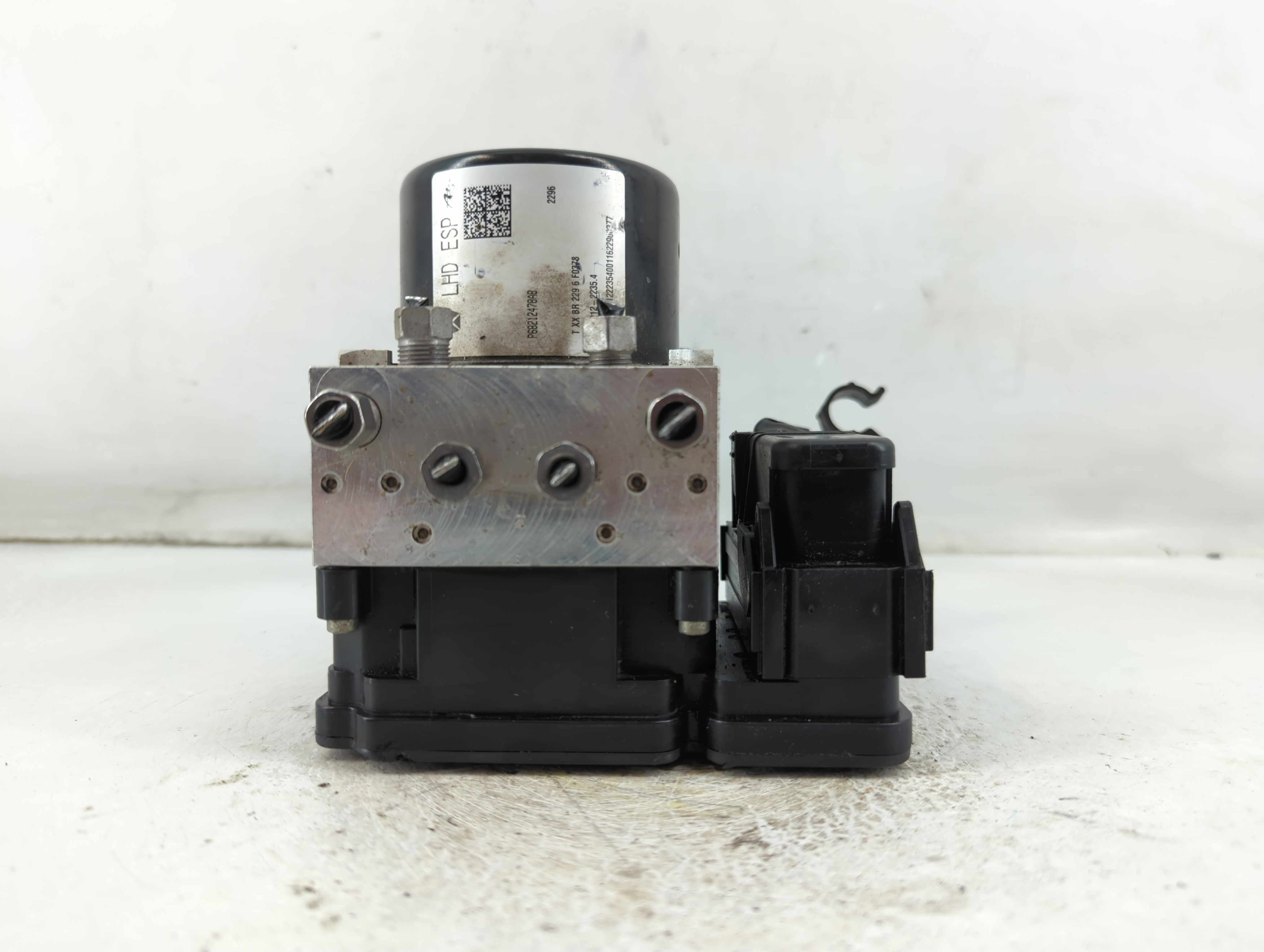 2014-2017 Jeep Patriot Abs Pump Control Module 920792 - Oemusedautoparts1.com