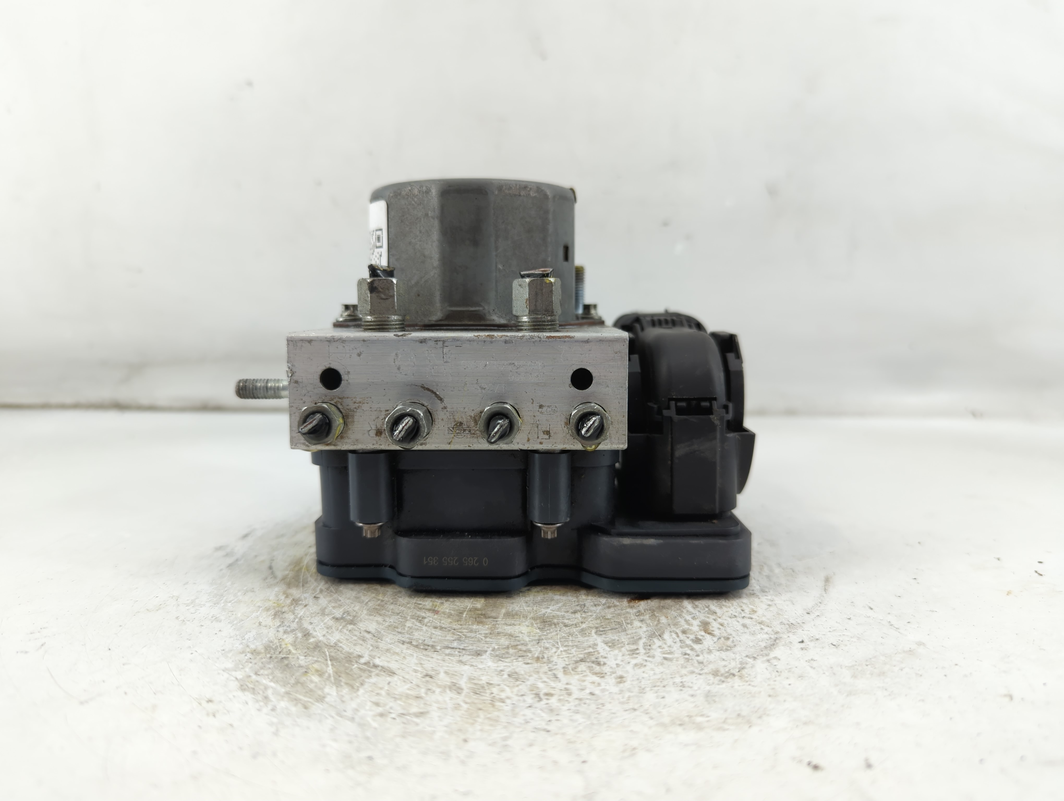 Picture of 2016-2016 Nissan Rogue Abs Pump Control Module 920816