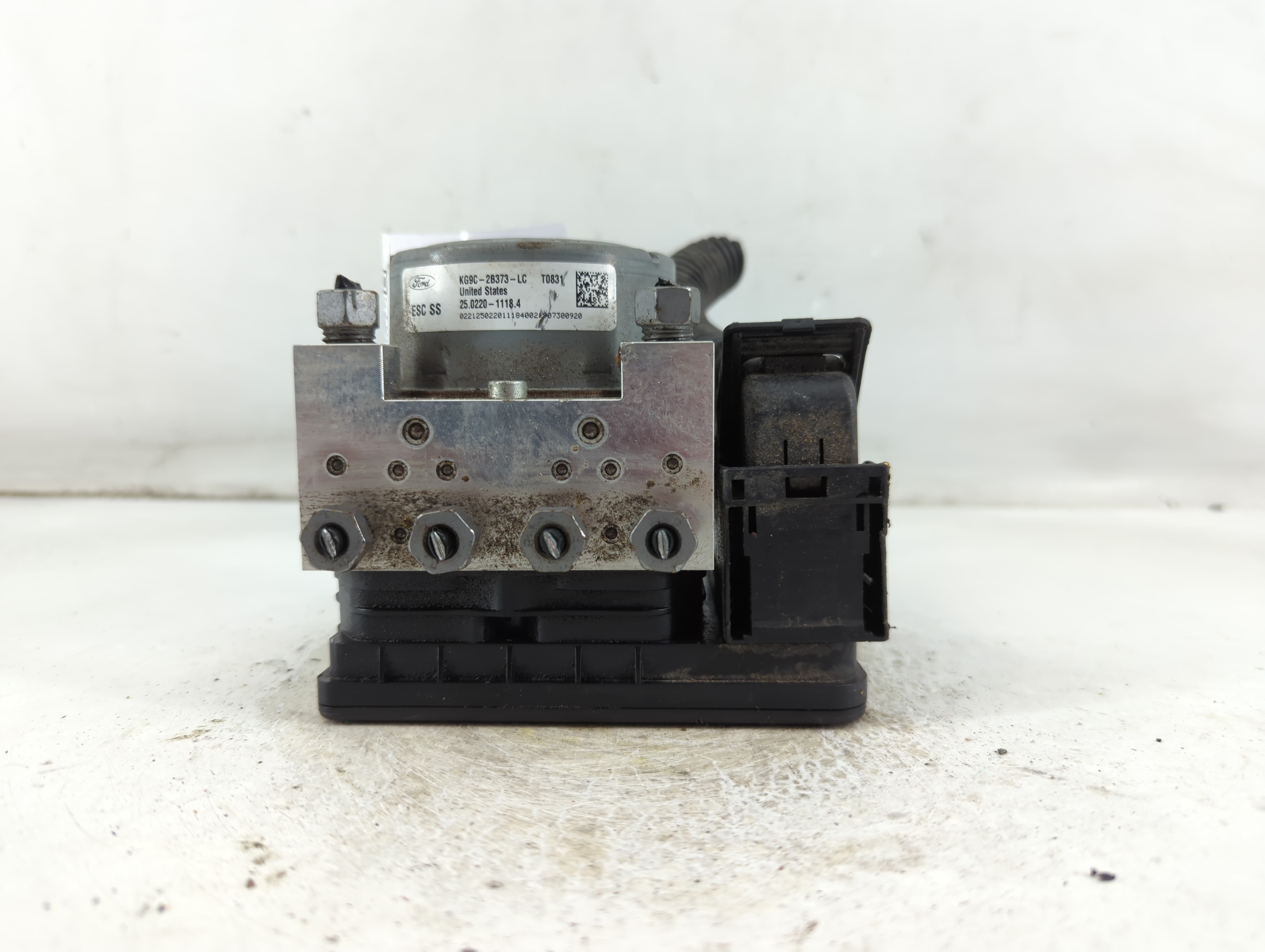 2019-2020 Ford Fusion Abs Pump Control Module 921016 - Oemusedautoparts1.com