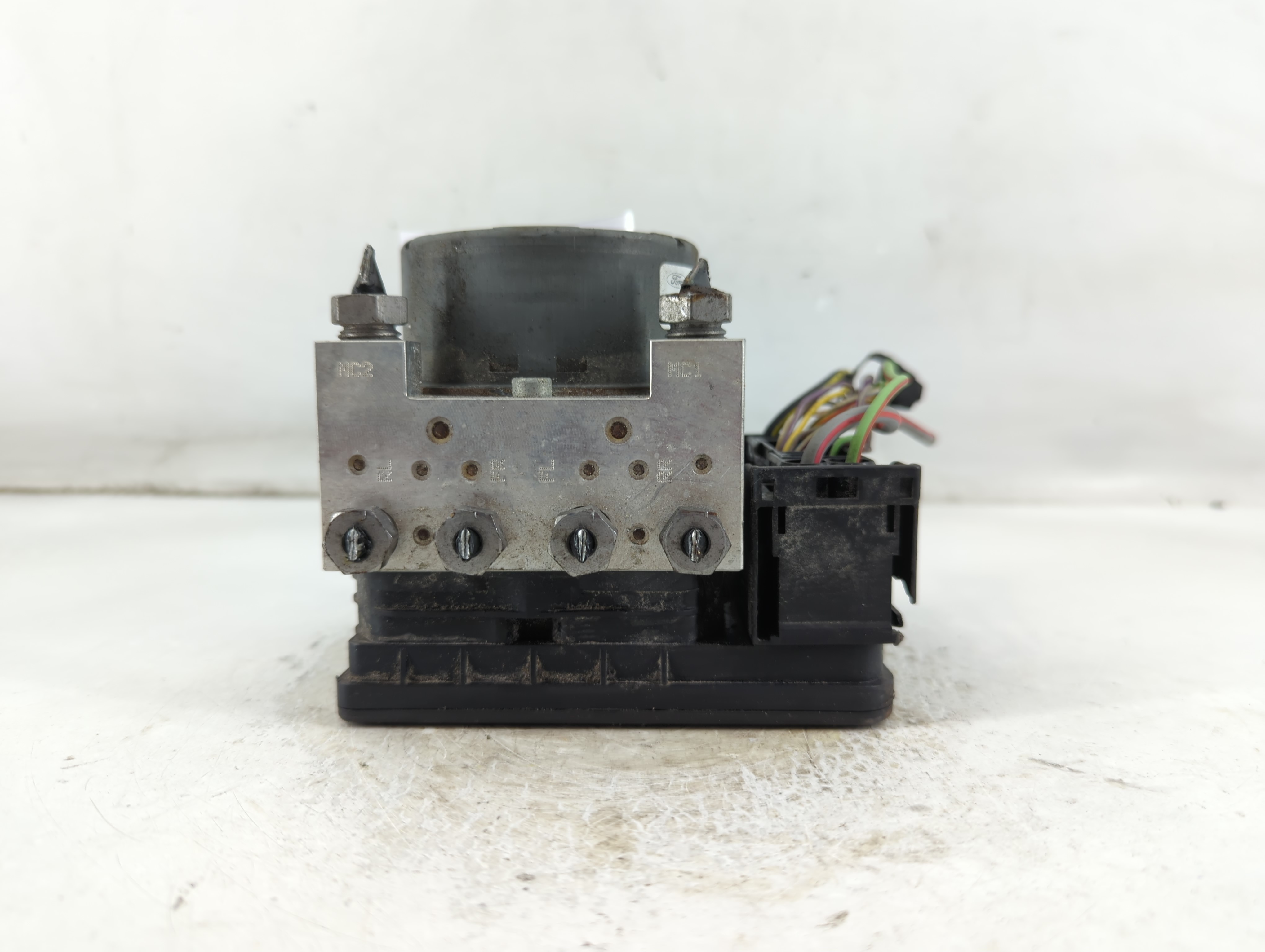 2015-2020 Ford Mustang Abs Pump Control Module 921228 - Oemusedautoparts1.com