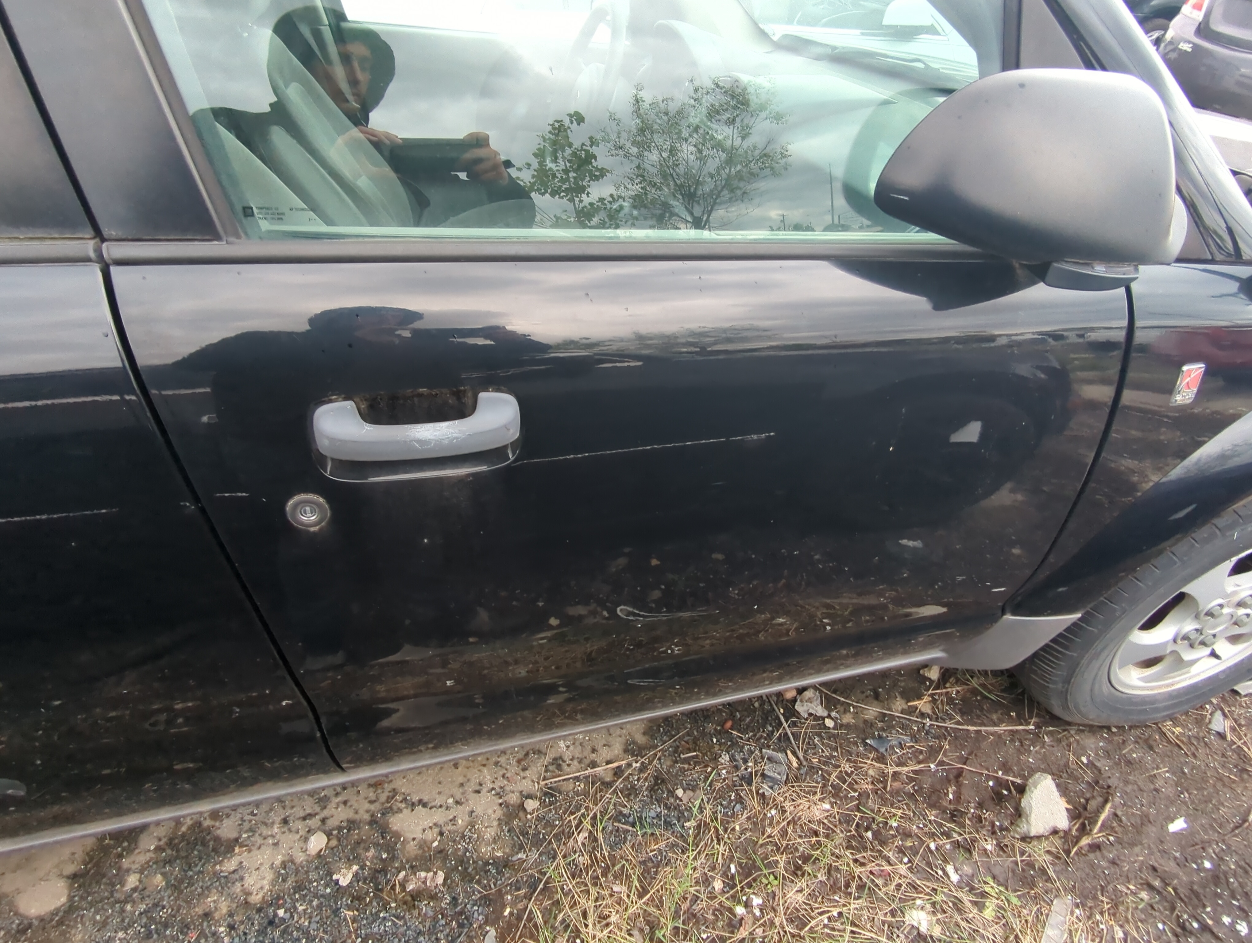 Picture of 2002-2005 Saturn Vue Passenger Front Door Oem 921396