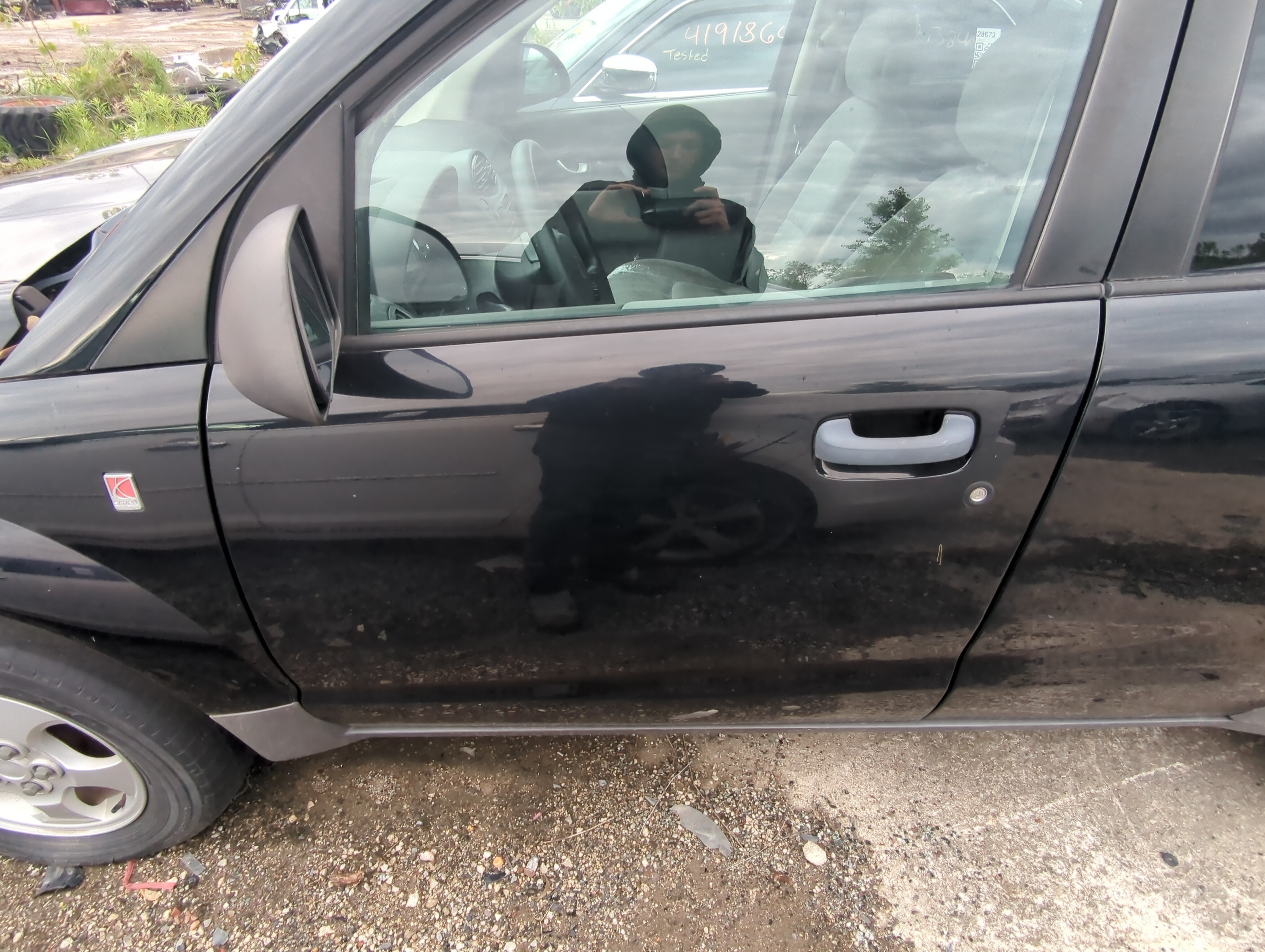 Picture of 2002-2005 Saturn Vue Driver Front Door Oem 921407