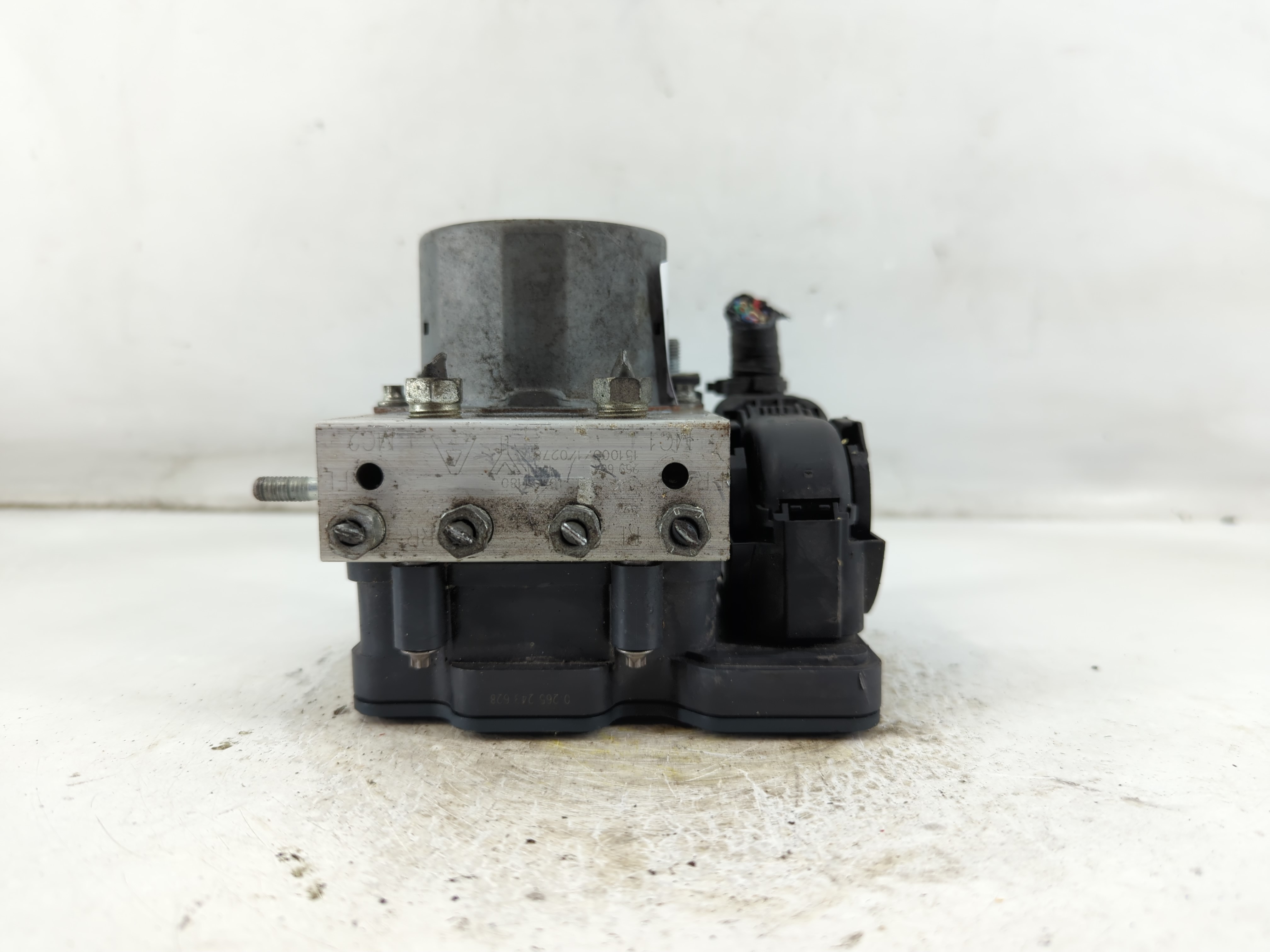 2015-2017 Toyota Camry Abs Pump Control Module 921577 - Oemusedautoparts1.com