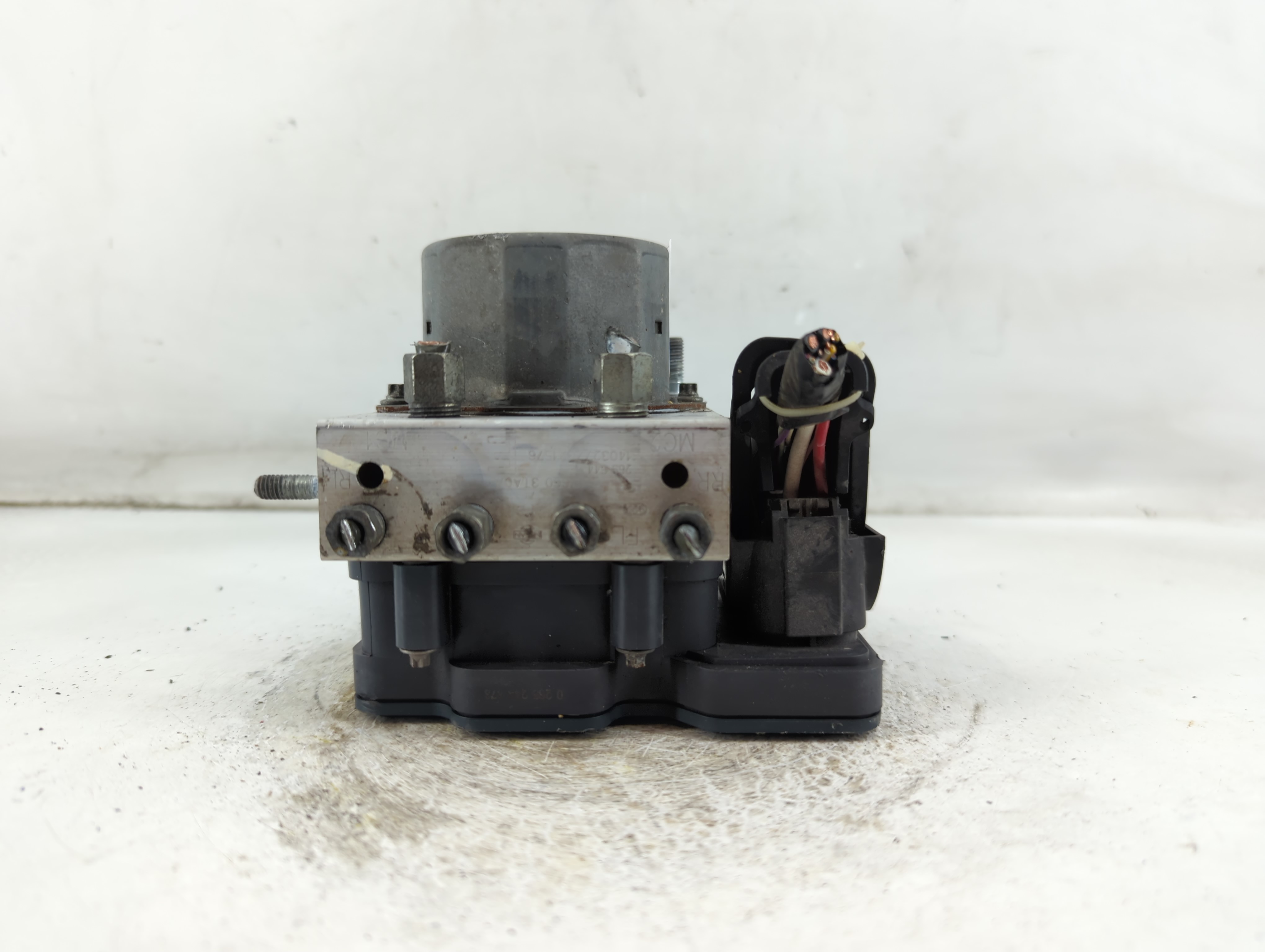 Picture of 2013-2015 Nissan Altima Abs Pump Control Module 922159