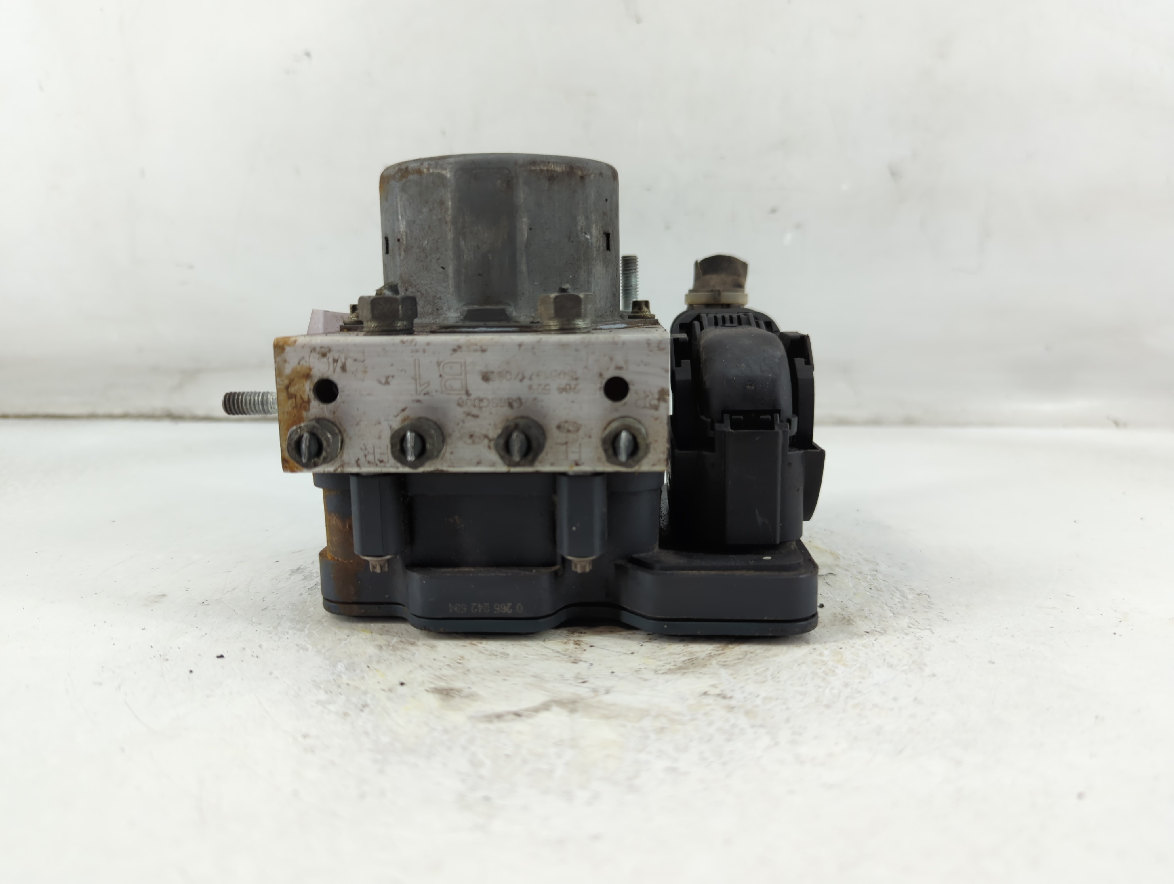2014-2015 Subaru Forester Abs Pump Control Module 922174 - Oemusedautoparts1.com