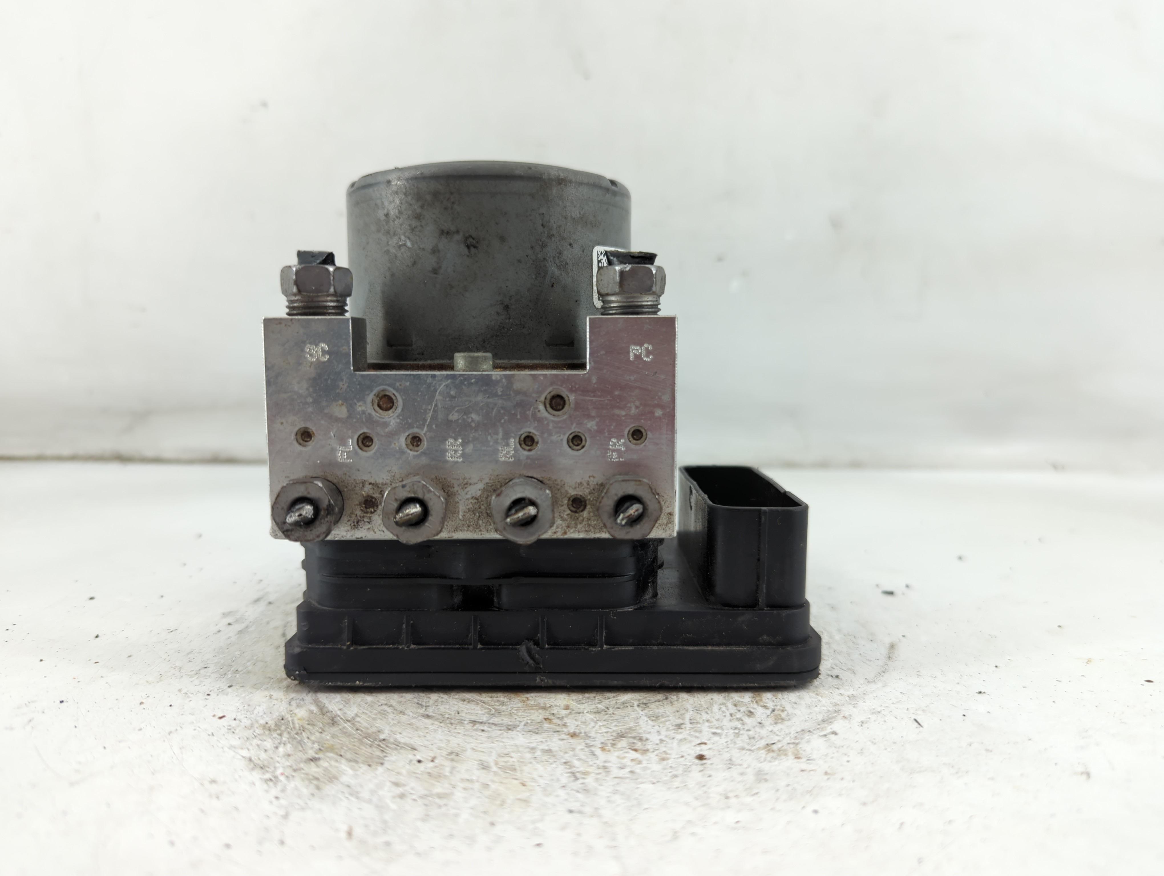 2014-2016 Cadillac Cts Abs Pump Control Module 922189 - Oemusedautoparts1.com