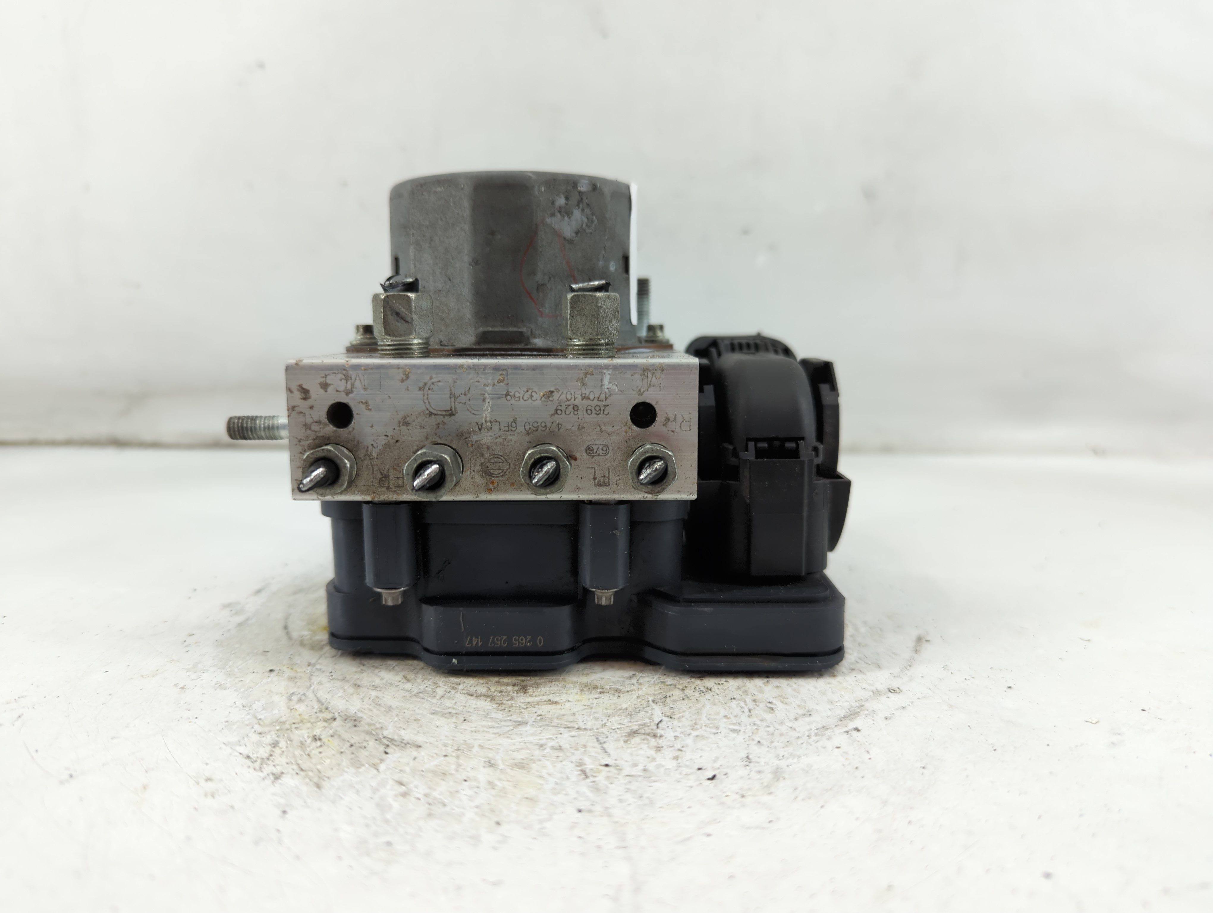 Picture of 2017-2017 Nissan Rogue Abs Pump Control Module 922219