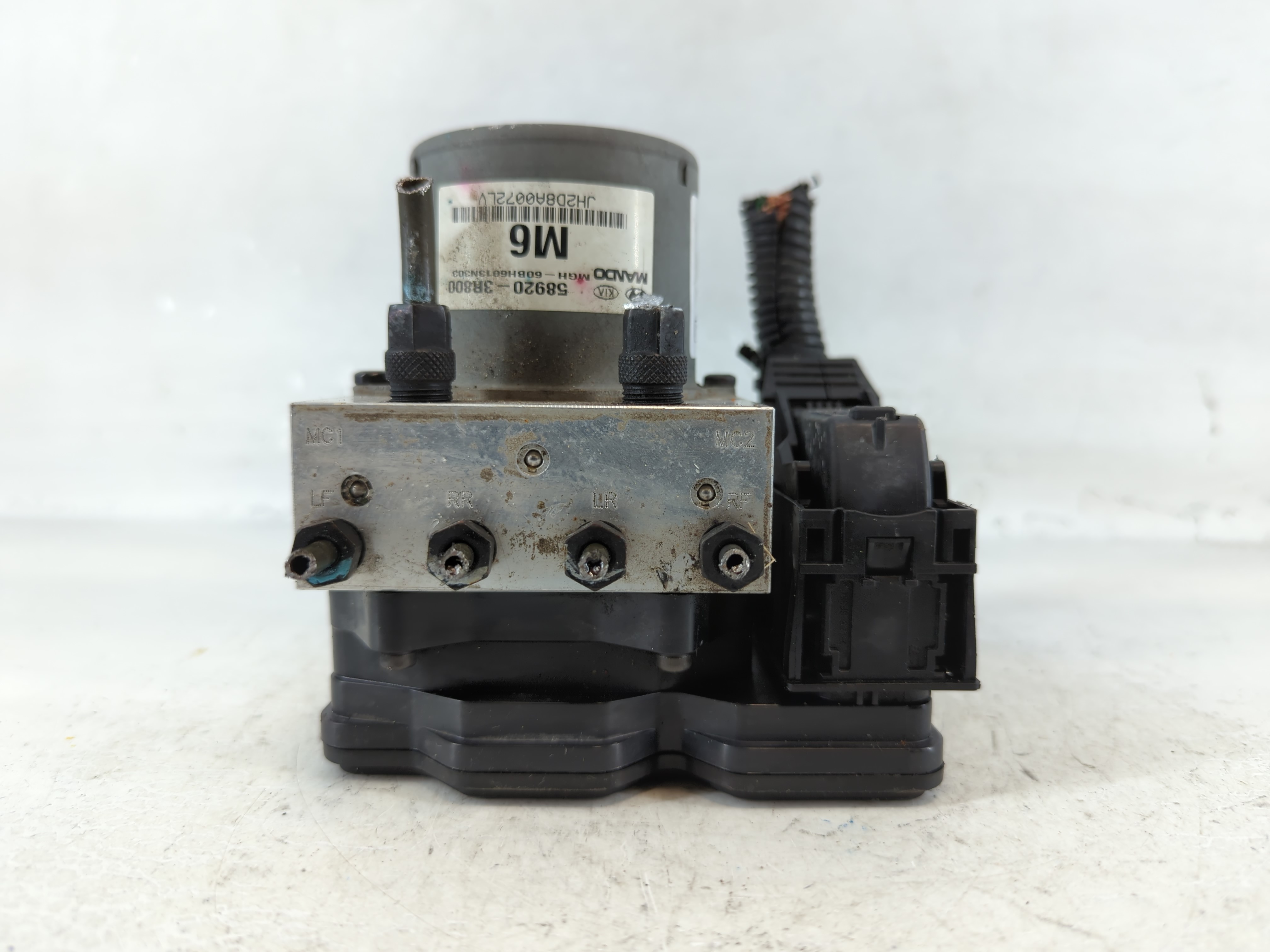 Picture of 2014-2016 Kia Cadenza Abs Pump Control Module 922609