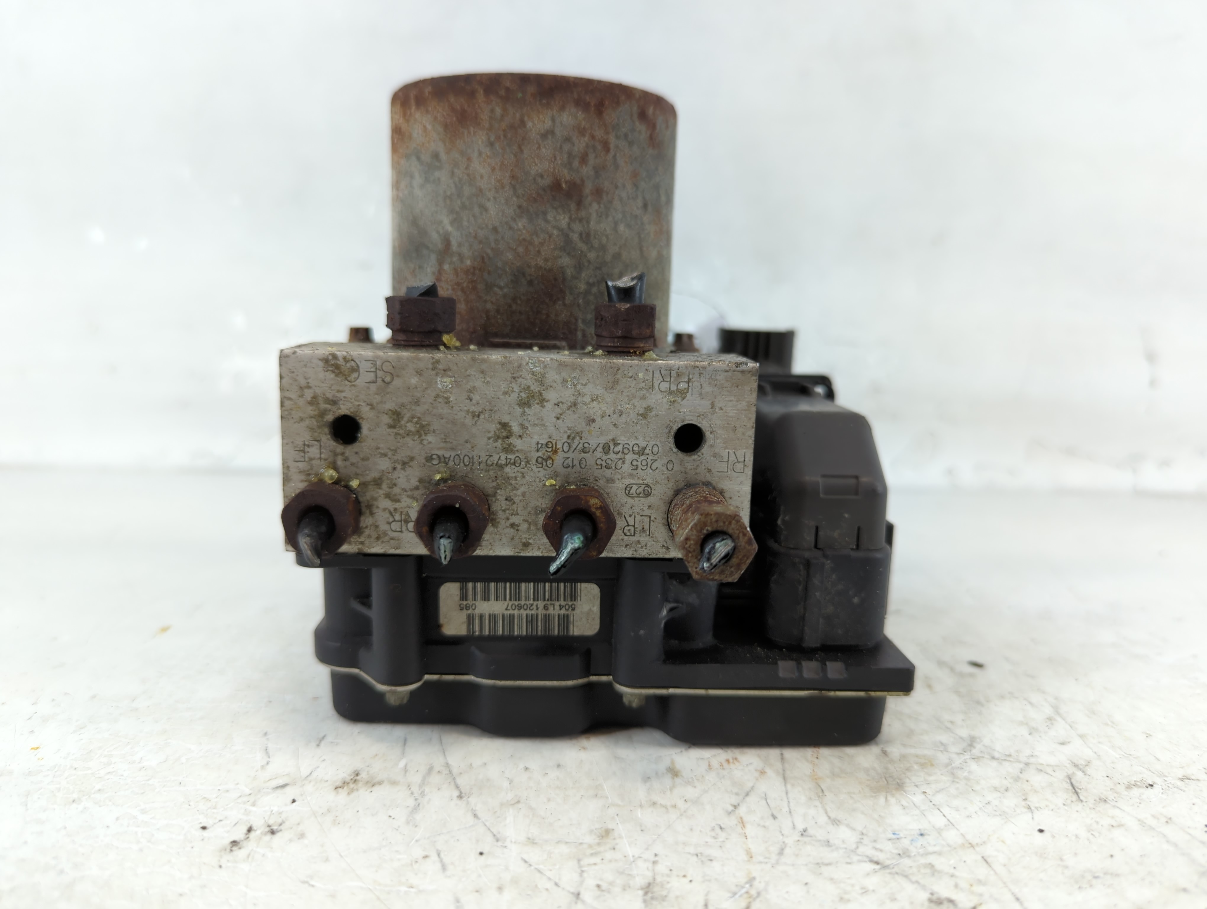 2008 Chrysler Pacifica Abs Pump Control Module 922617 - Oemusedautoparts1.com
