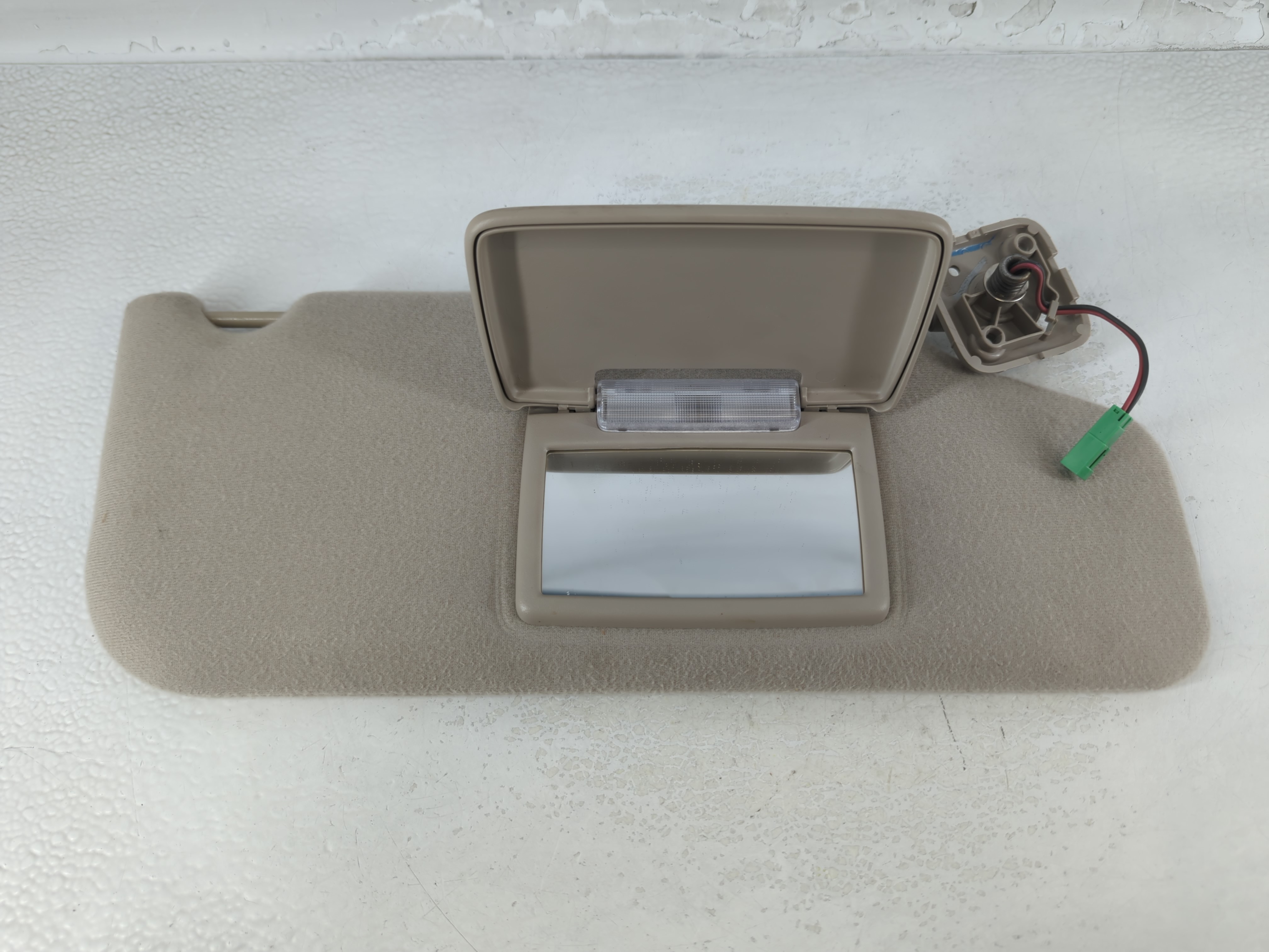2010-2011 Ford Taurus Passenger Sun Visor Mirror Right Sunvisor Grey 922785 - Oemusedautoparts1.com
