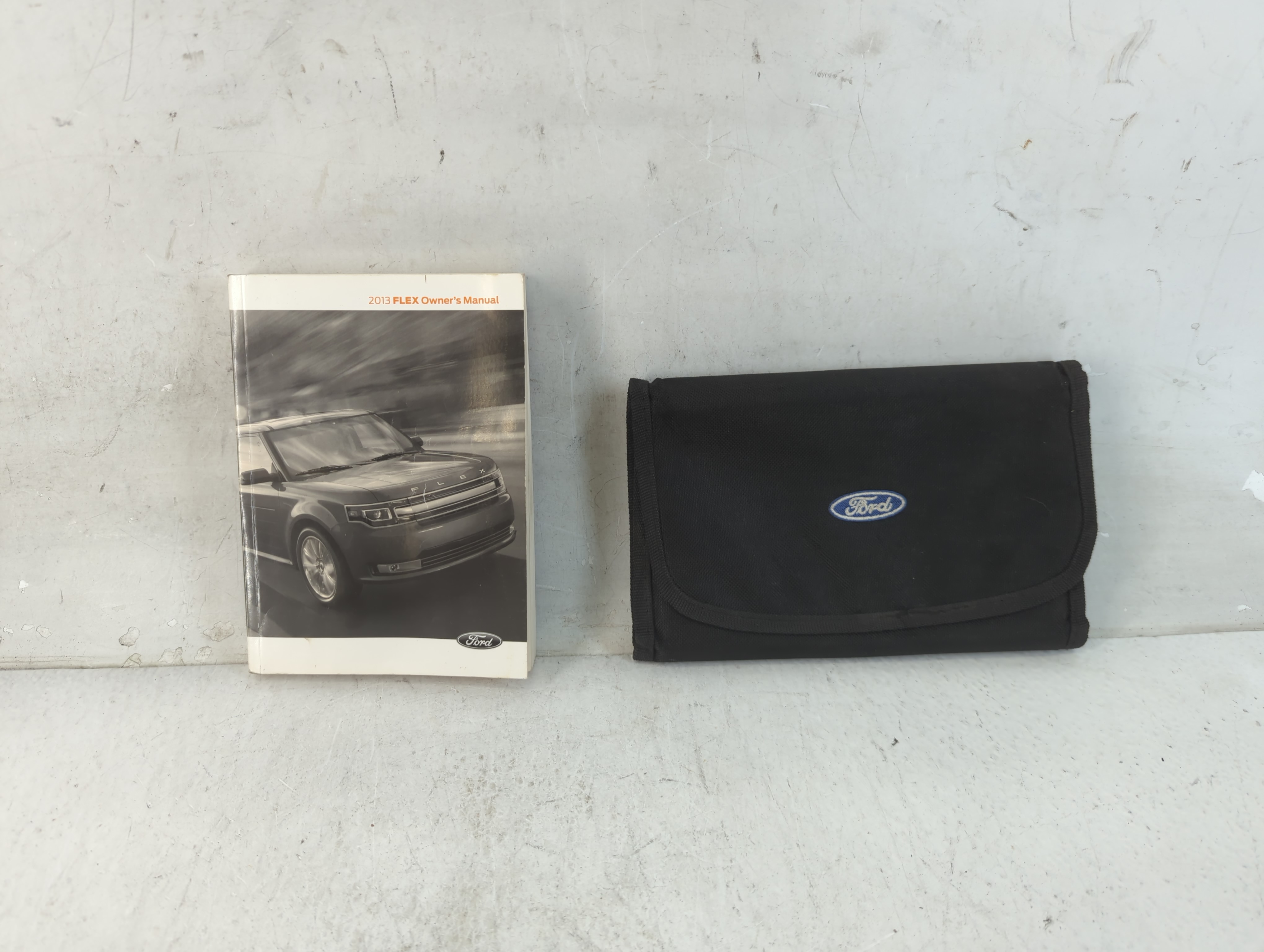 Picture of 2013 Ford Flex Owners Manual Book Guide 923014