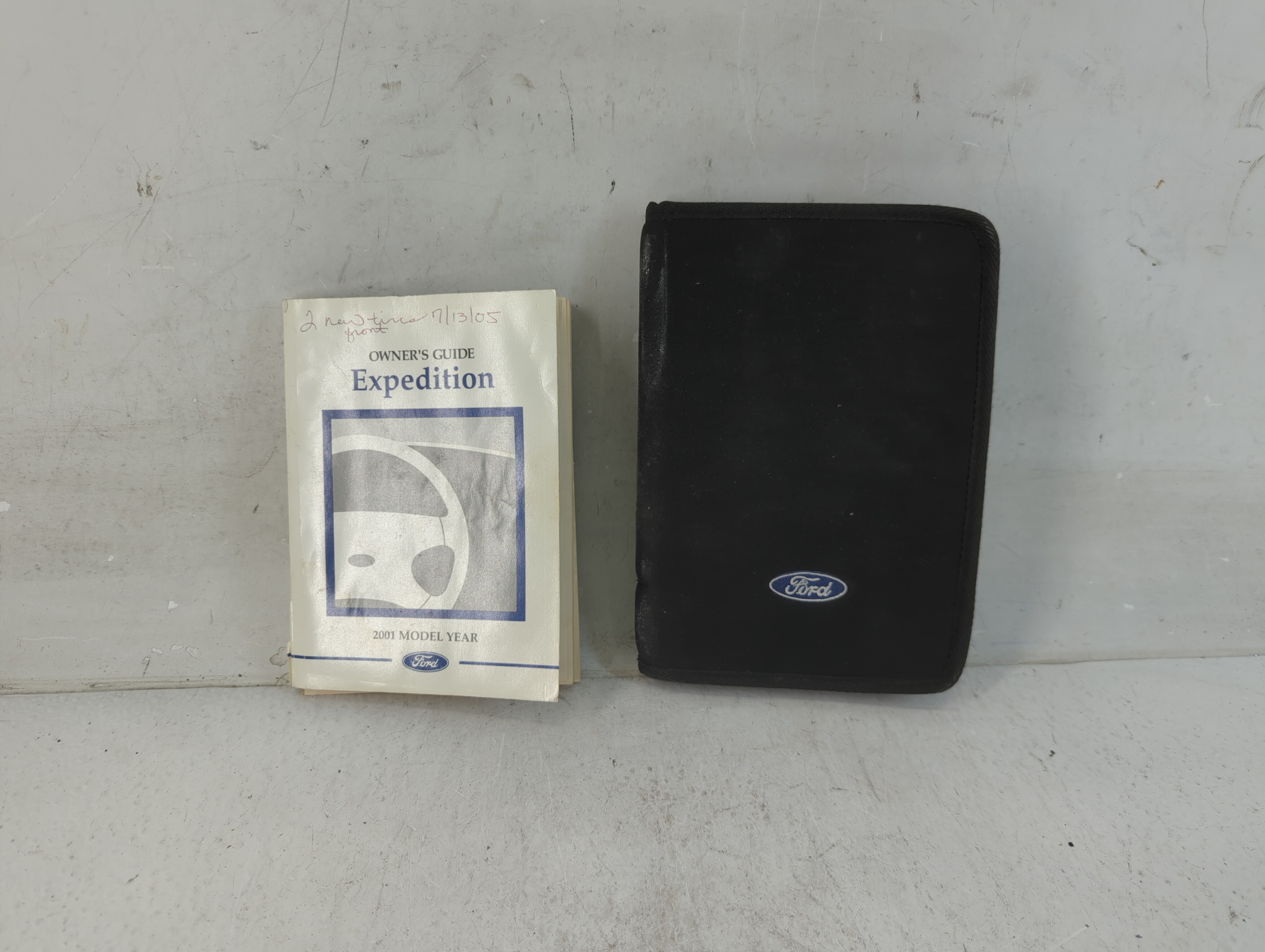 2001 Ford Expedition Owners Manual Book Guide 923040 - Oemusedautoparts1.com