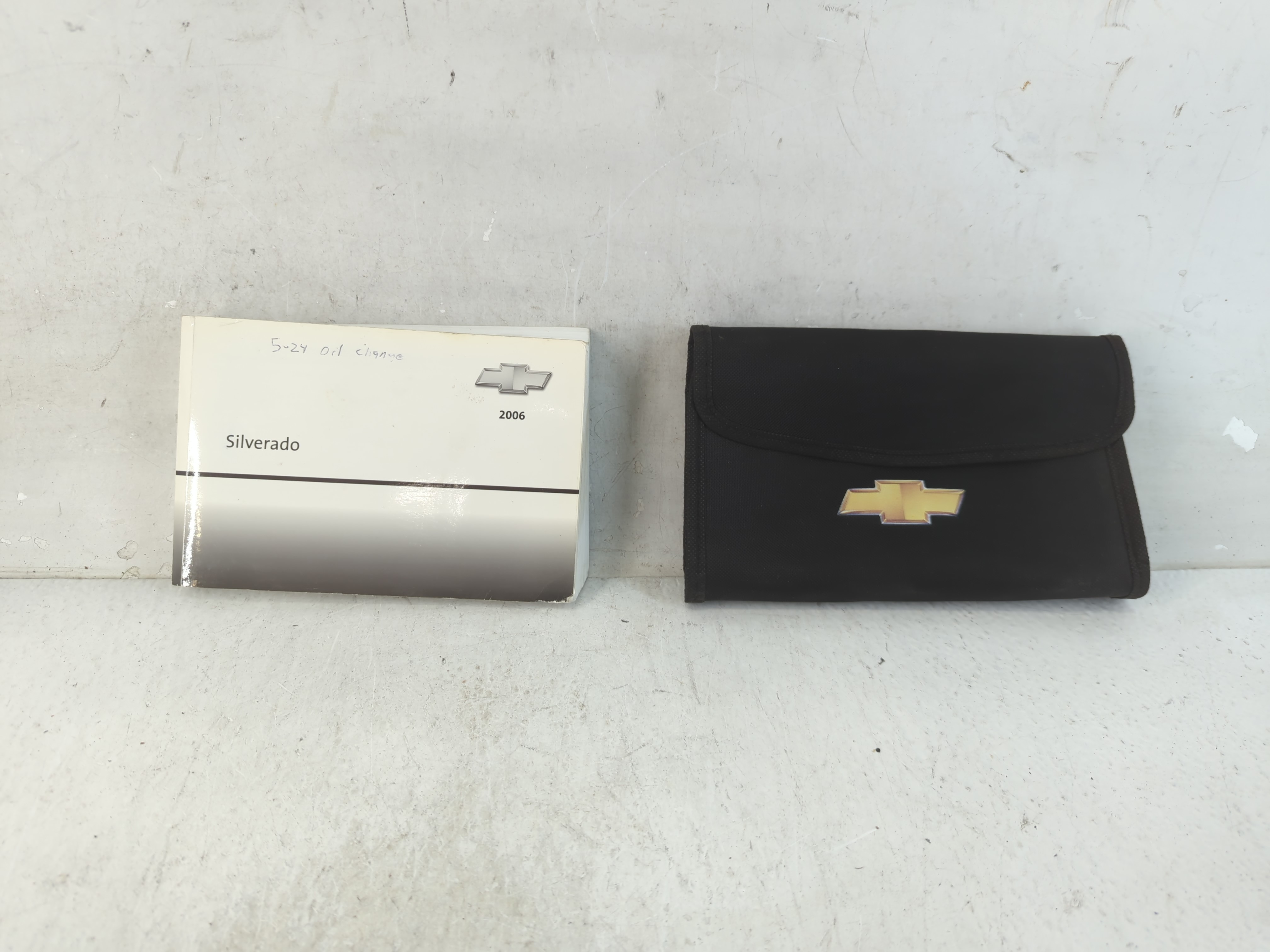 2006 Chevrolet Silverado Owners Manual Book Guide 923041 - Oemusedautoparts1.com
