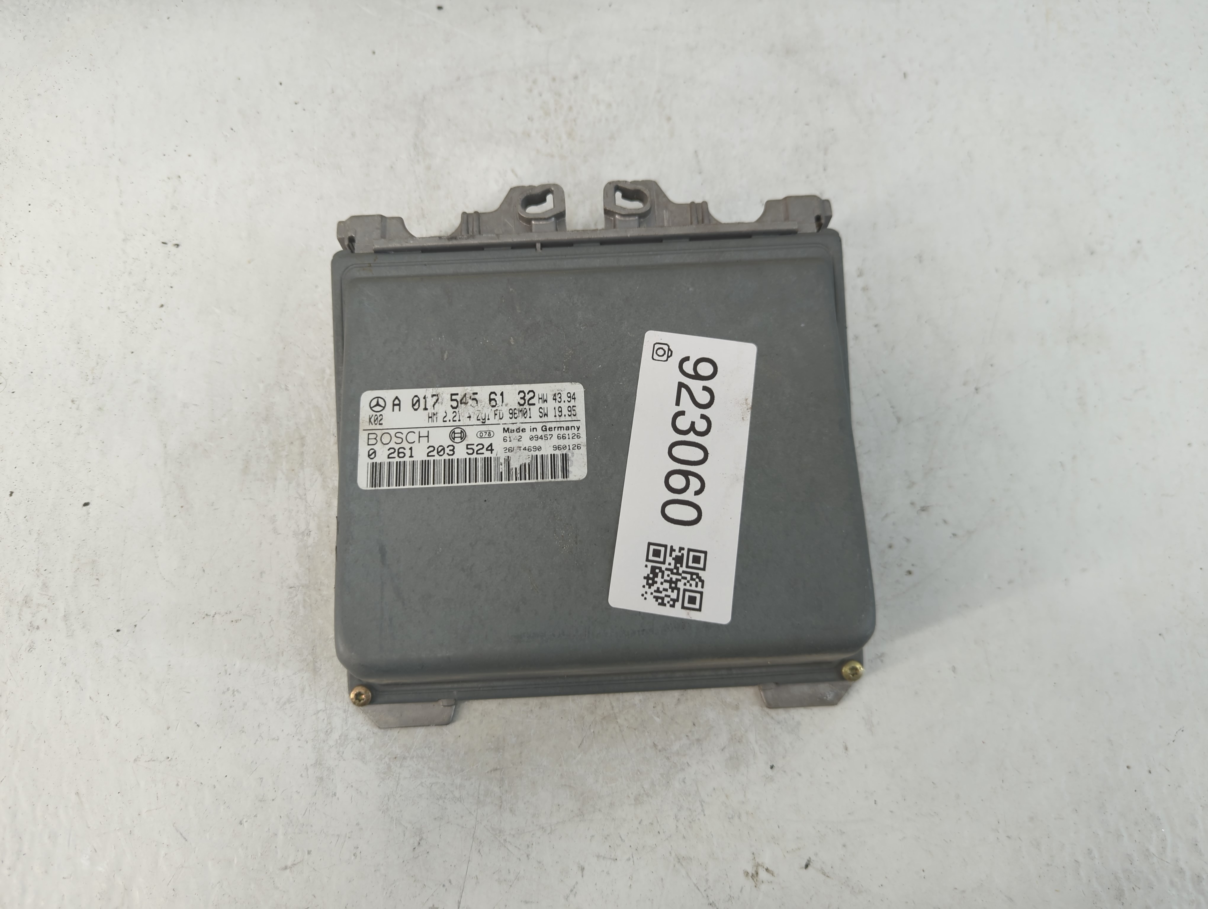 Picture of Mercedes-benz Cclass Engine Control Computer Ecu Pcm Ecm Pcu Oem 923060