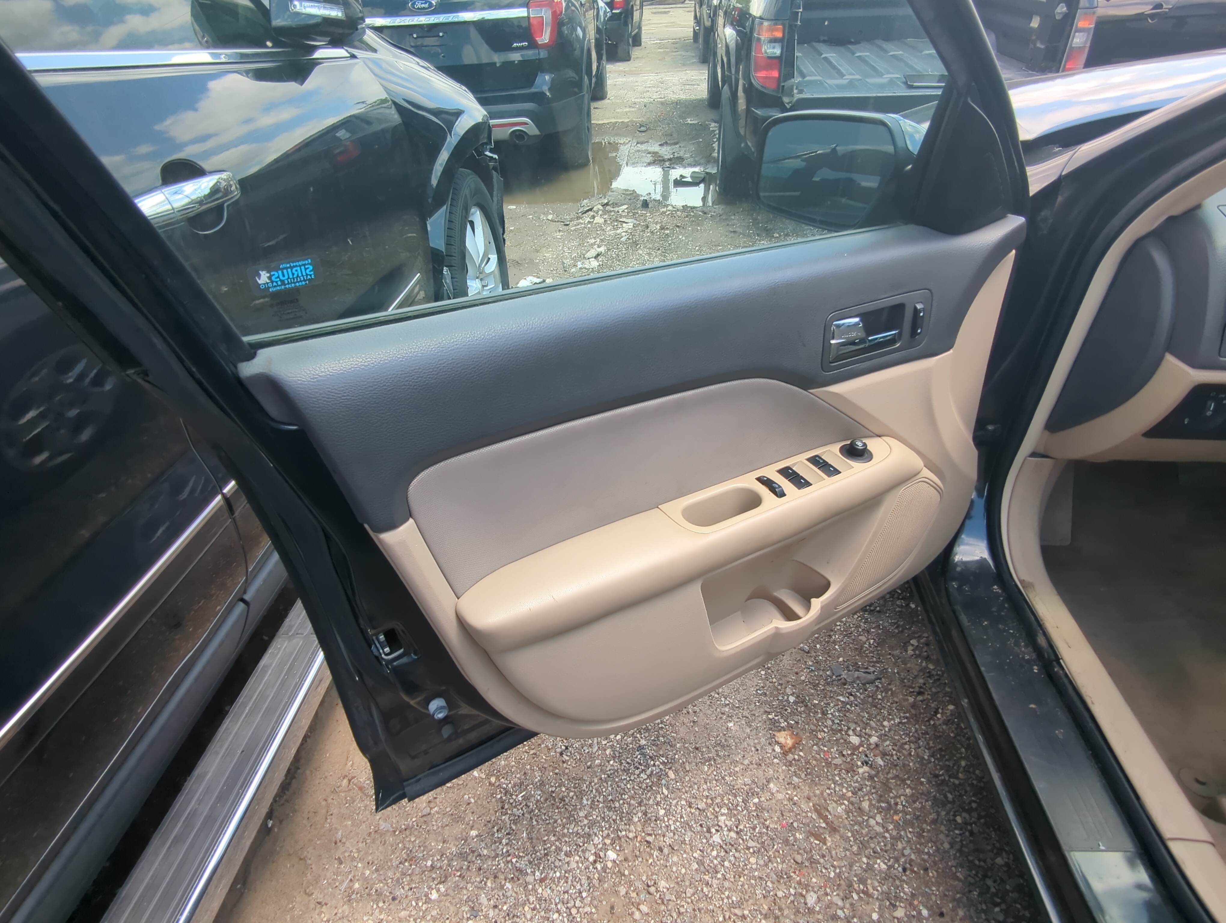 Picture of 2010 Ford Fusion Front Left Driver Interior Door Panel Trim 923109