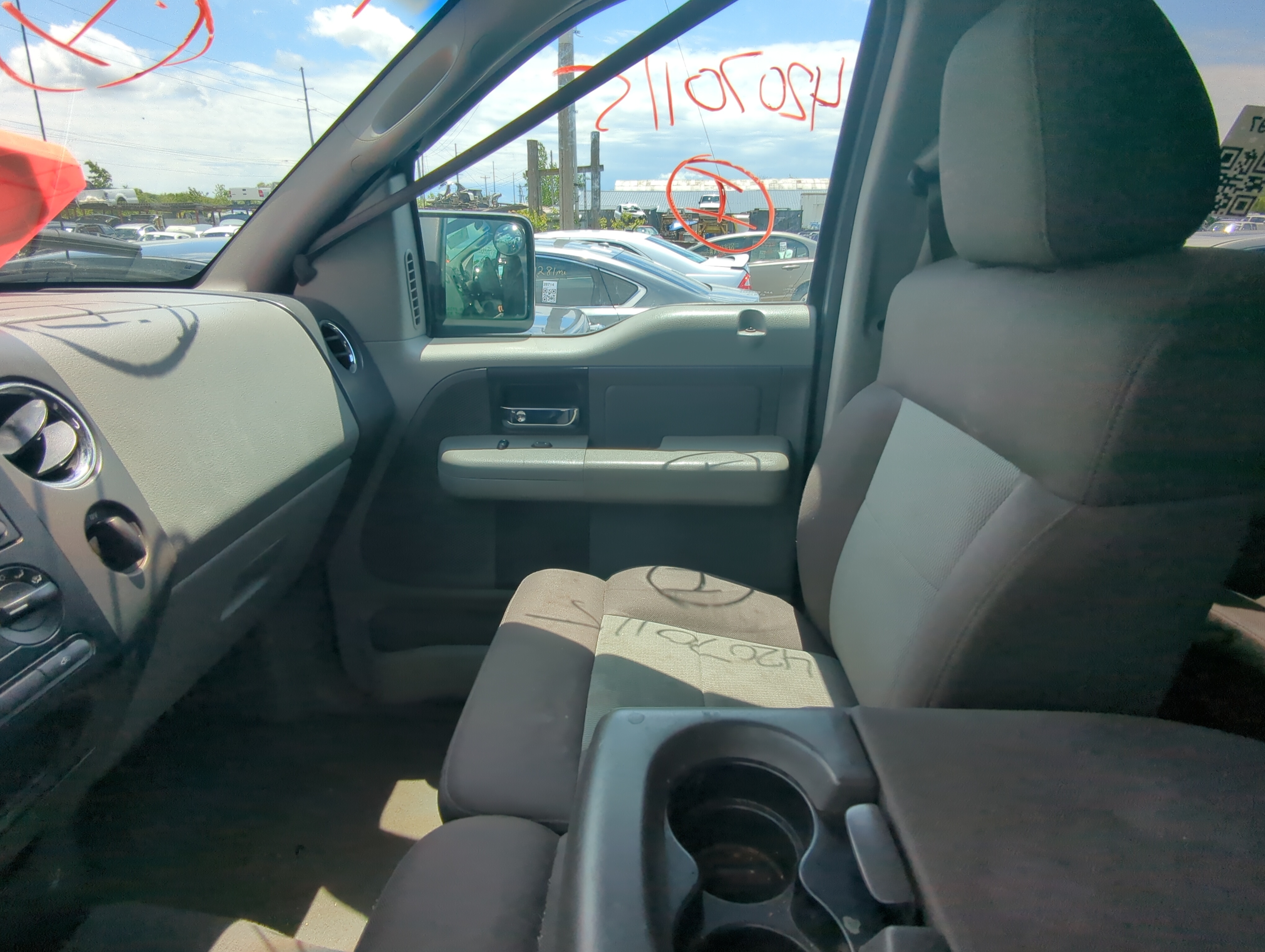 Picture of 2005 Ford F-150 Front Right Passenger Interior Door Panel Trim 923266