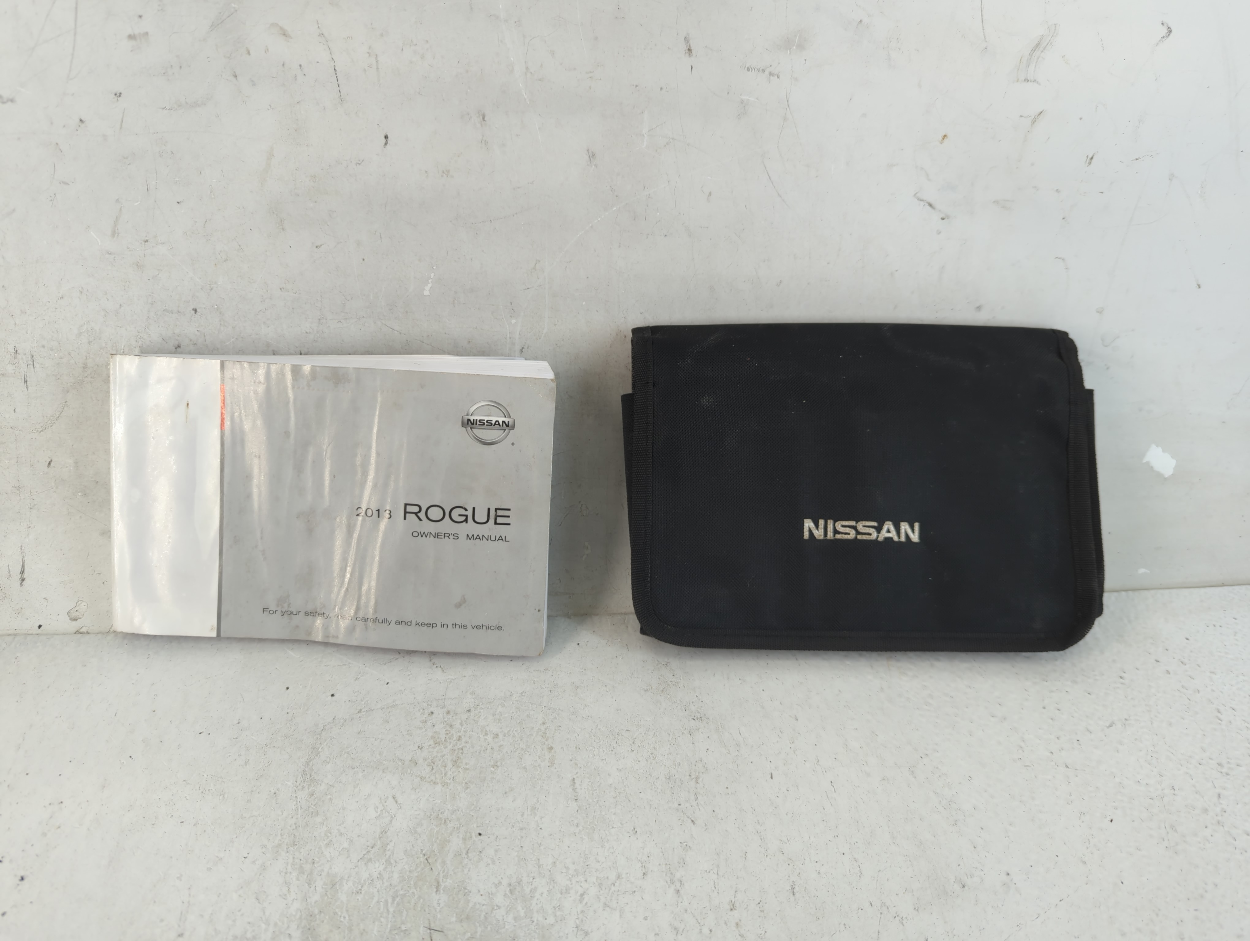 2013 Nissan Rogue Owners Manual Book Guide 923418 - Oemusedautoparts1.com