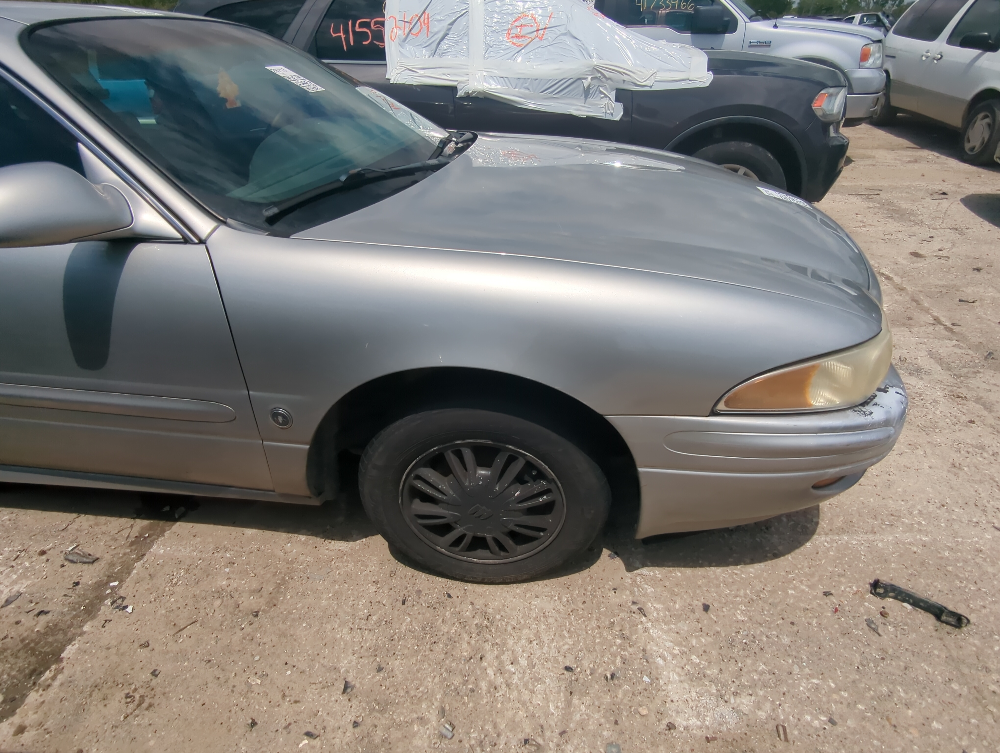 Picture of 2000-2005 Buick Lesabre Passenger Fender 923697