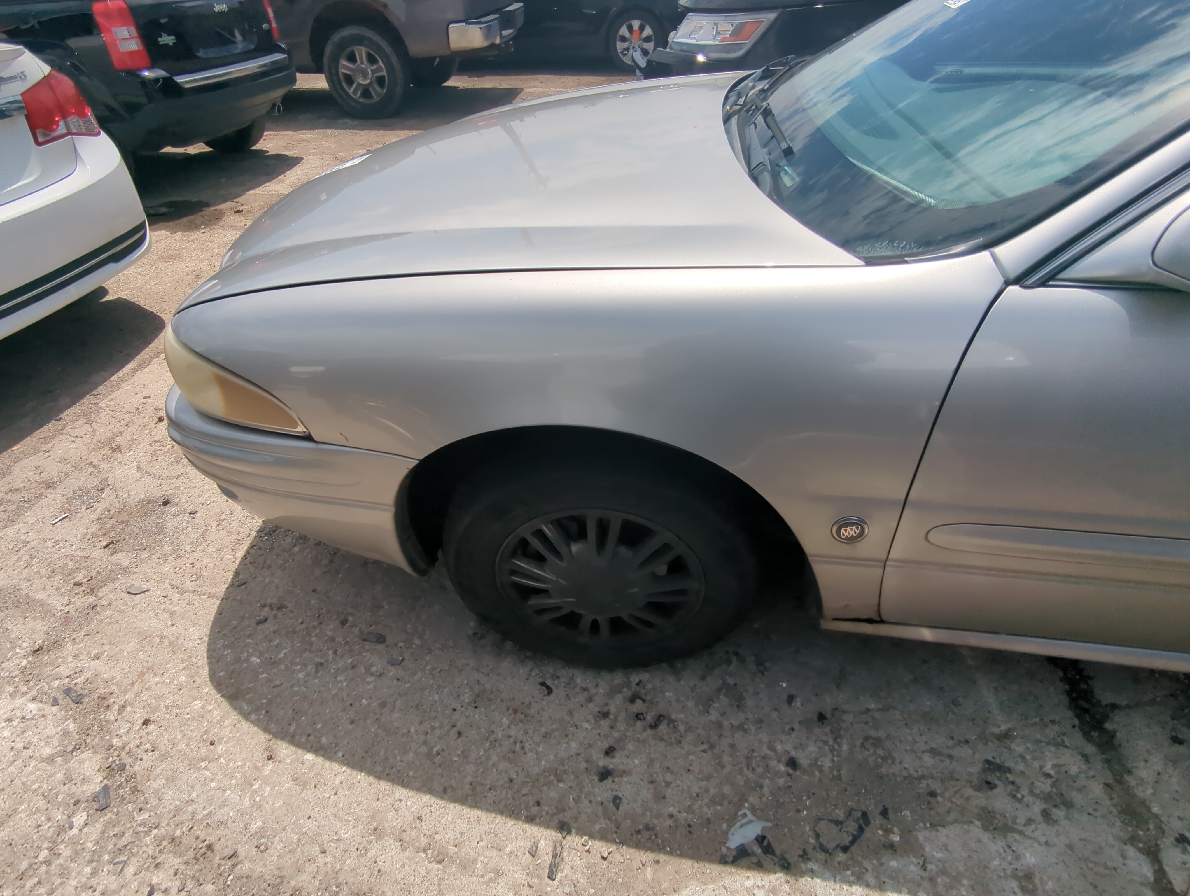 Picture of 2000-2005 Buick Lesabre Driver Fender 923702