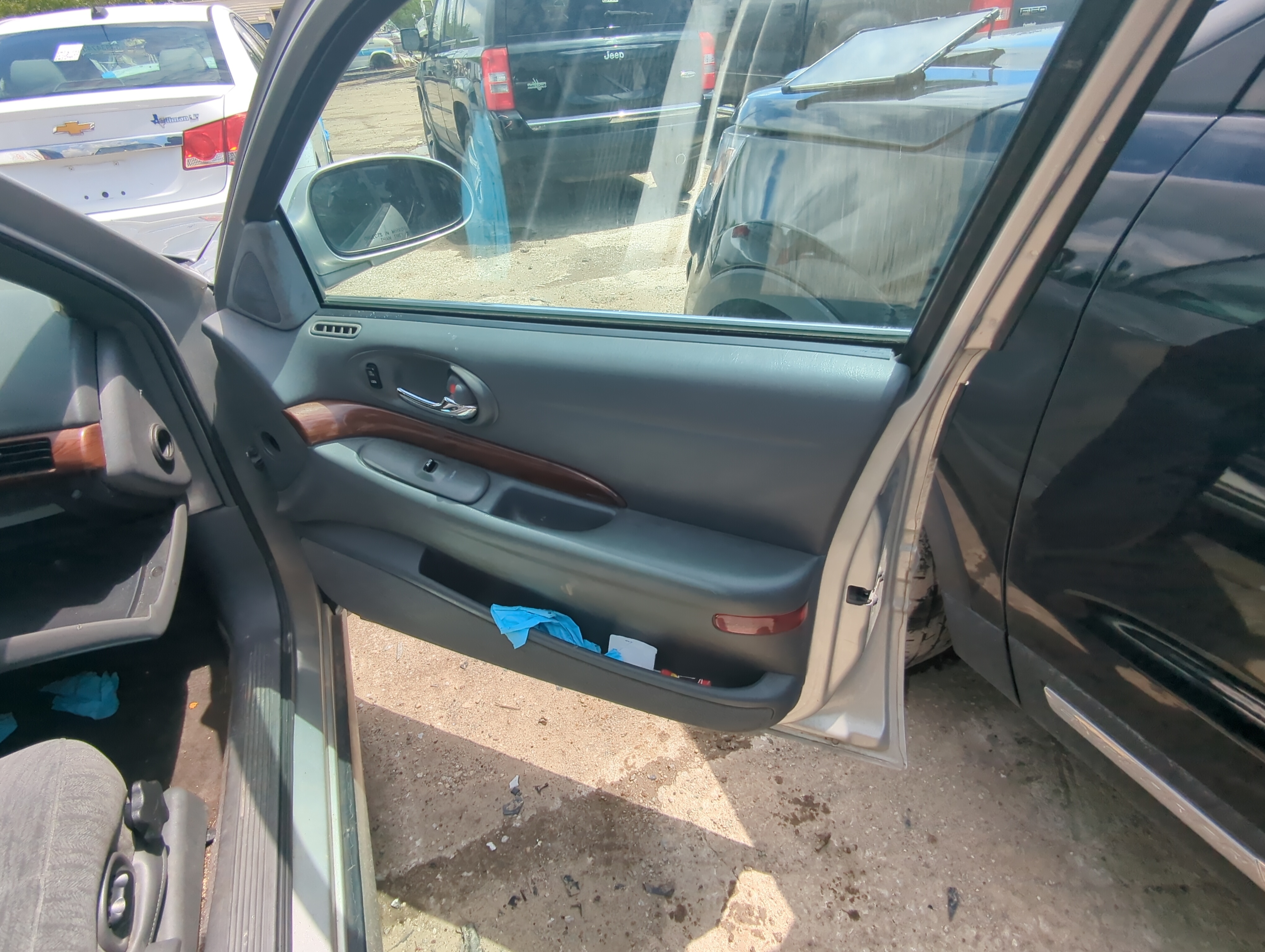 Picture of 2005 Buick Lesabre Front Right Passenger Interior Door Panel Trim 923767