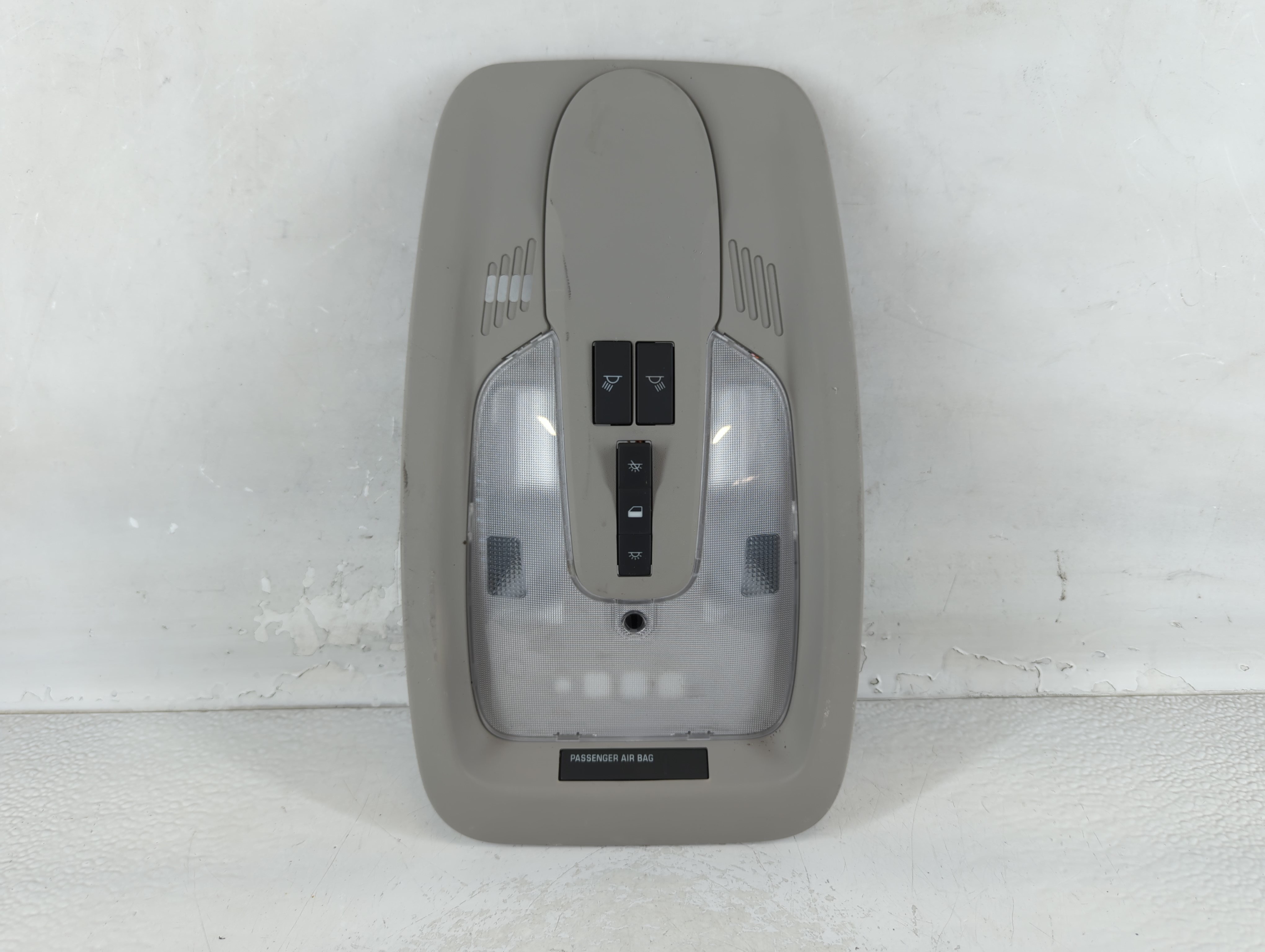 2017 Chevrolet Equinox Overhead Roof Console 924309 - Oemusedautoparts1.com