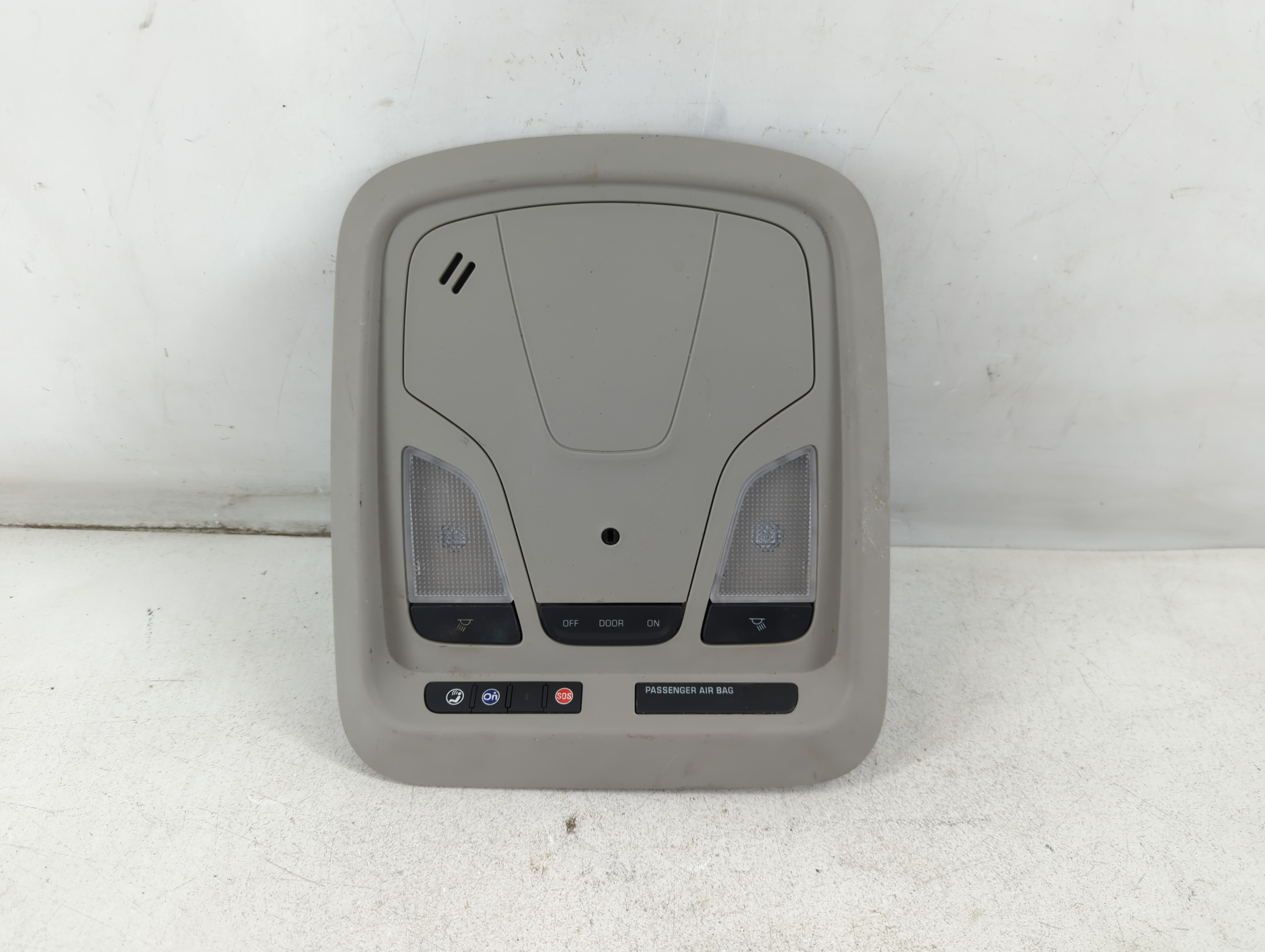2019 Chevrolet Impala Overhead Roof Console 924311 - Oemusedautoparts1.com