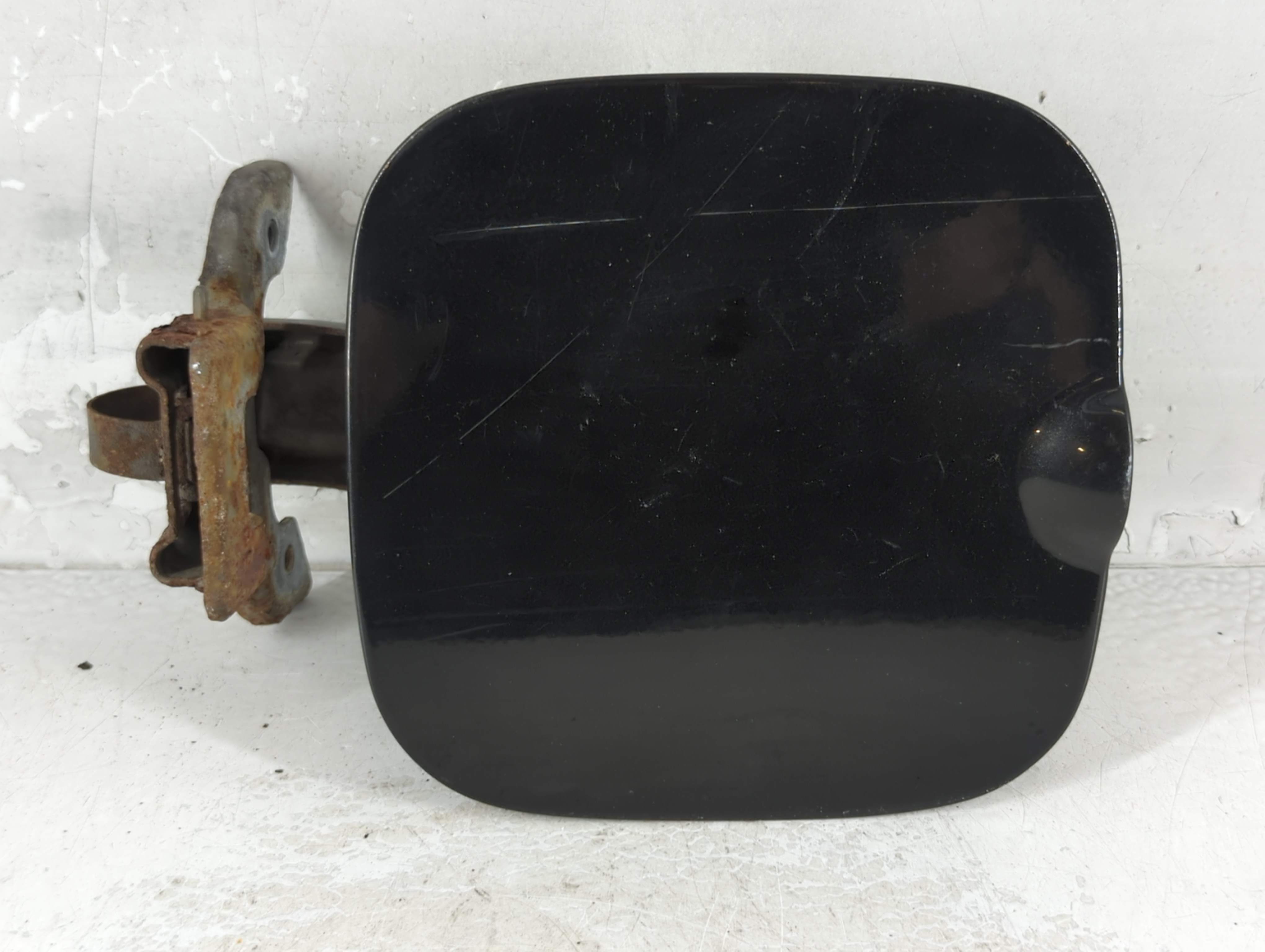 2011 Ford Flex Fuel Tank Door Lid Gas Tank 924386 - Oemusedautoparts1.com
