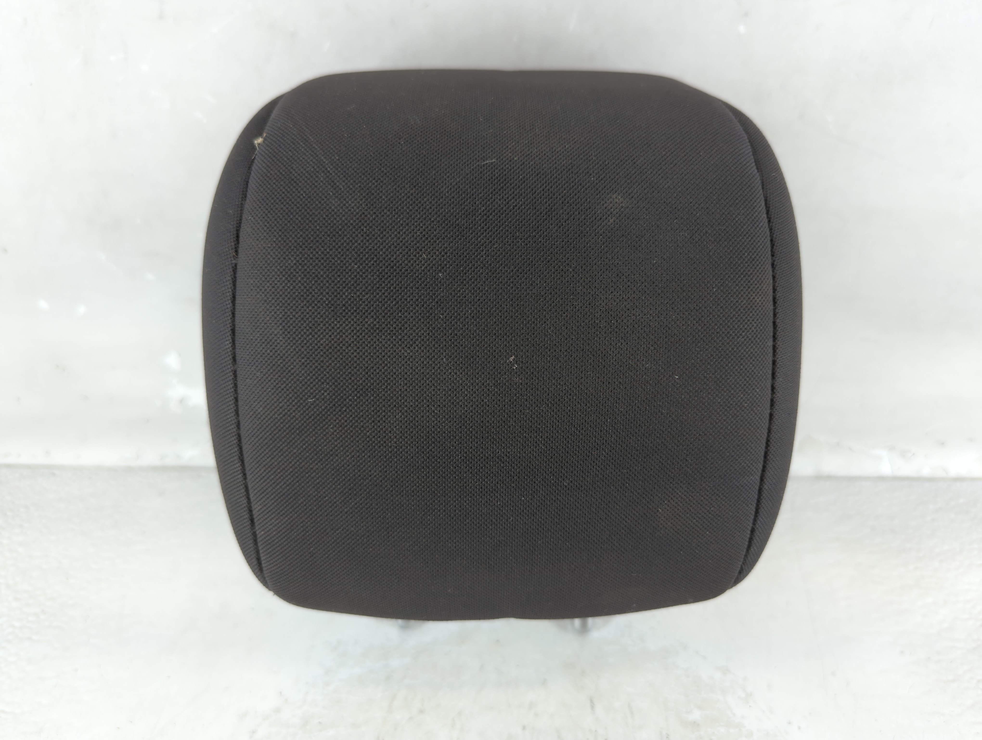 2014-2018 Ford Fiesta Headrest Head Rest Rear Center Seat Black 924418 - Oemusedautoparts1.com