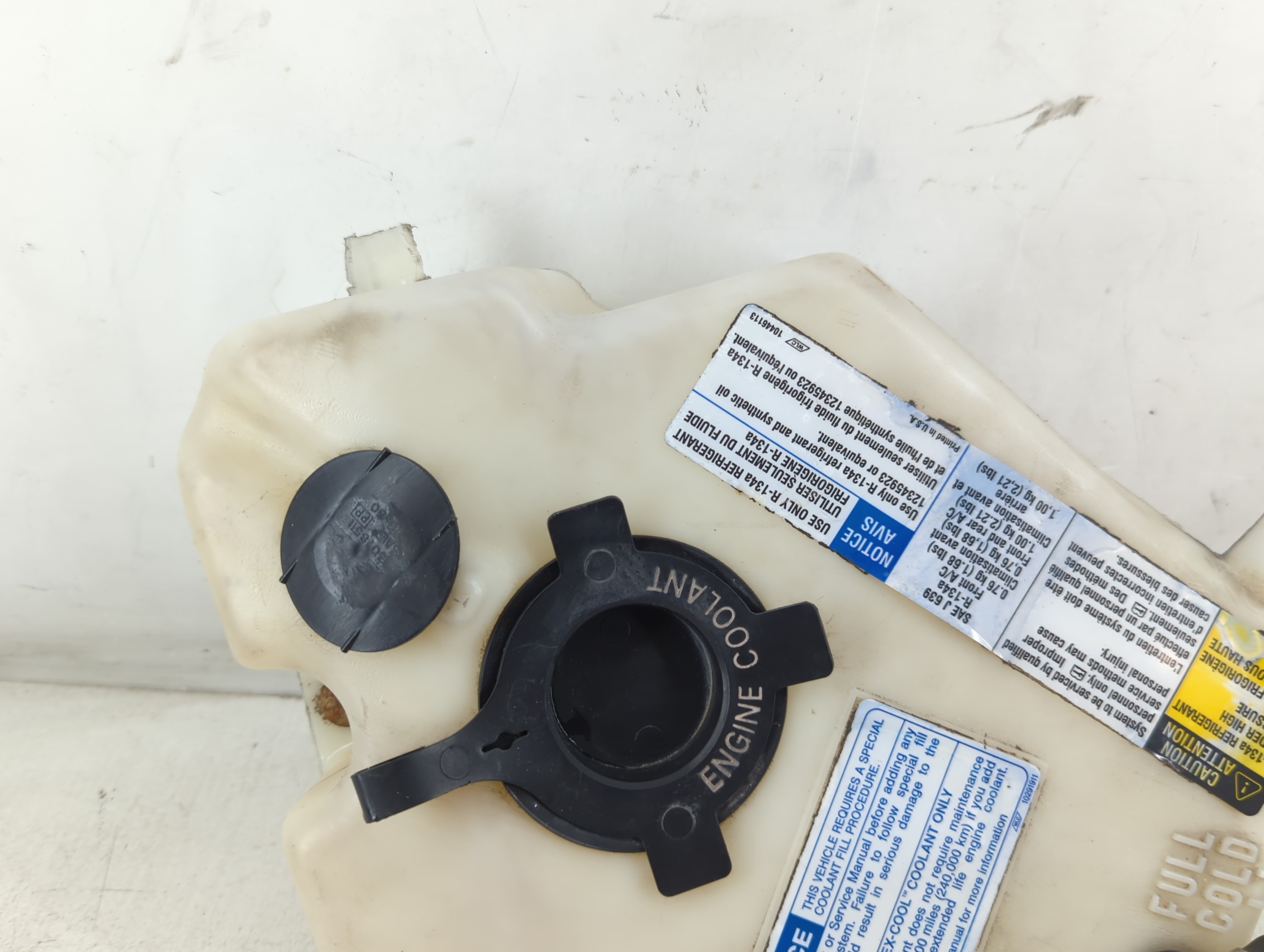 1999-2009 Pontiac Montana Radiator Coolant Overflow Expansion Tank Bottle 924518 - Oemusedautoparts1.com