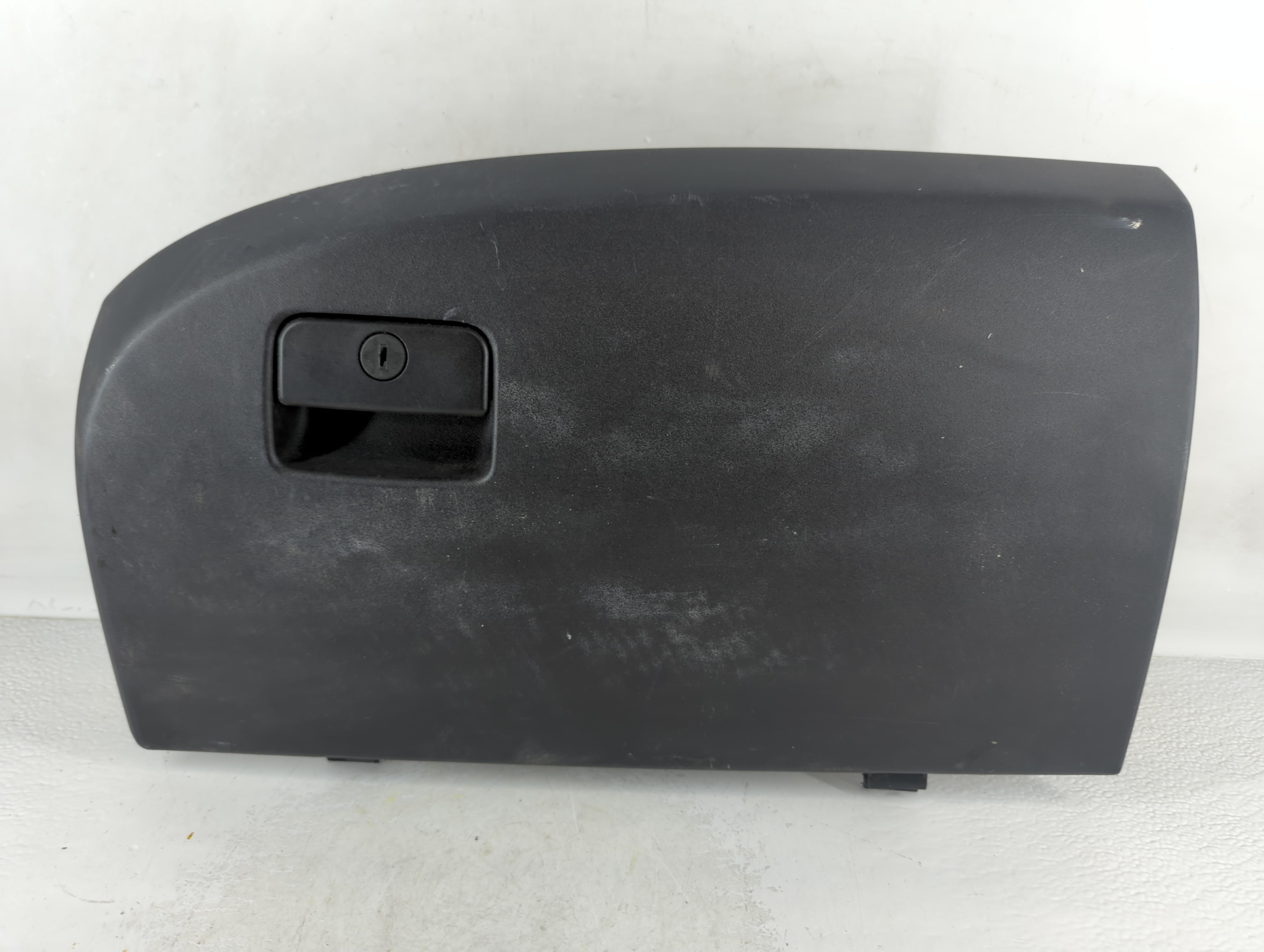2007 Mitsubishi Outlander Passenger Glove Box Door Storage Compartment 924655 - Oemusedautoparts1.com