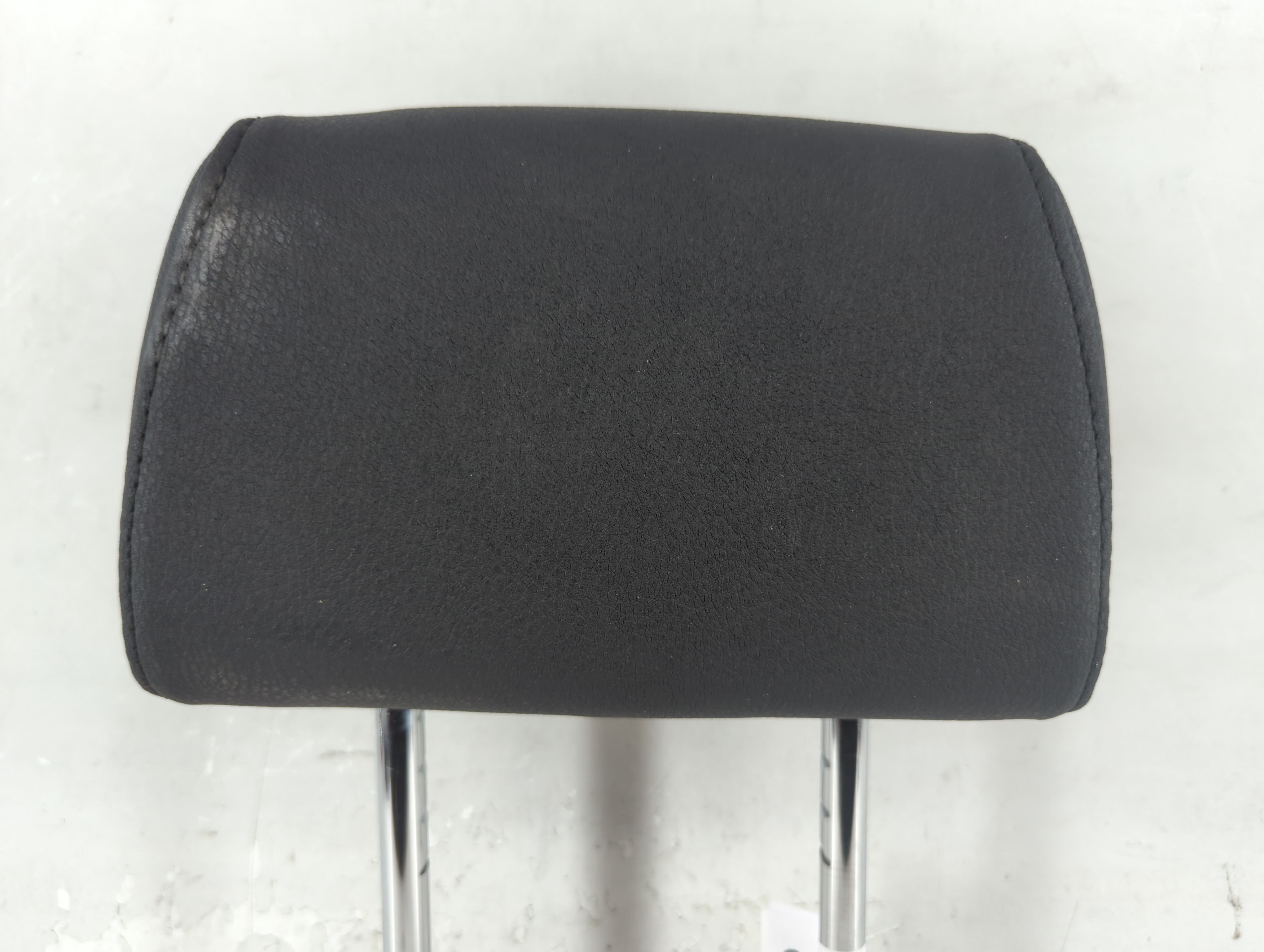 2014 Bmw 535i Headrest Head Rest Rear Seat Black 924664 - Oemusedautoparts1.com