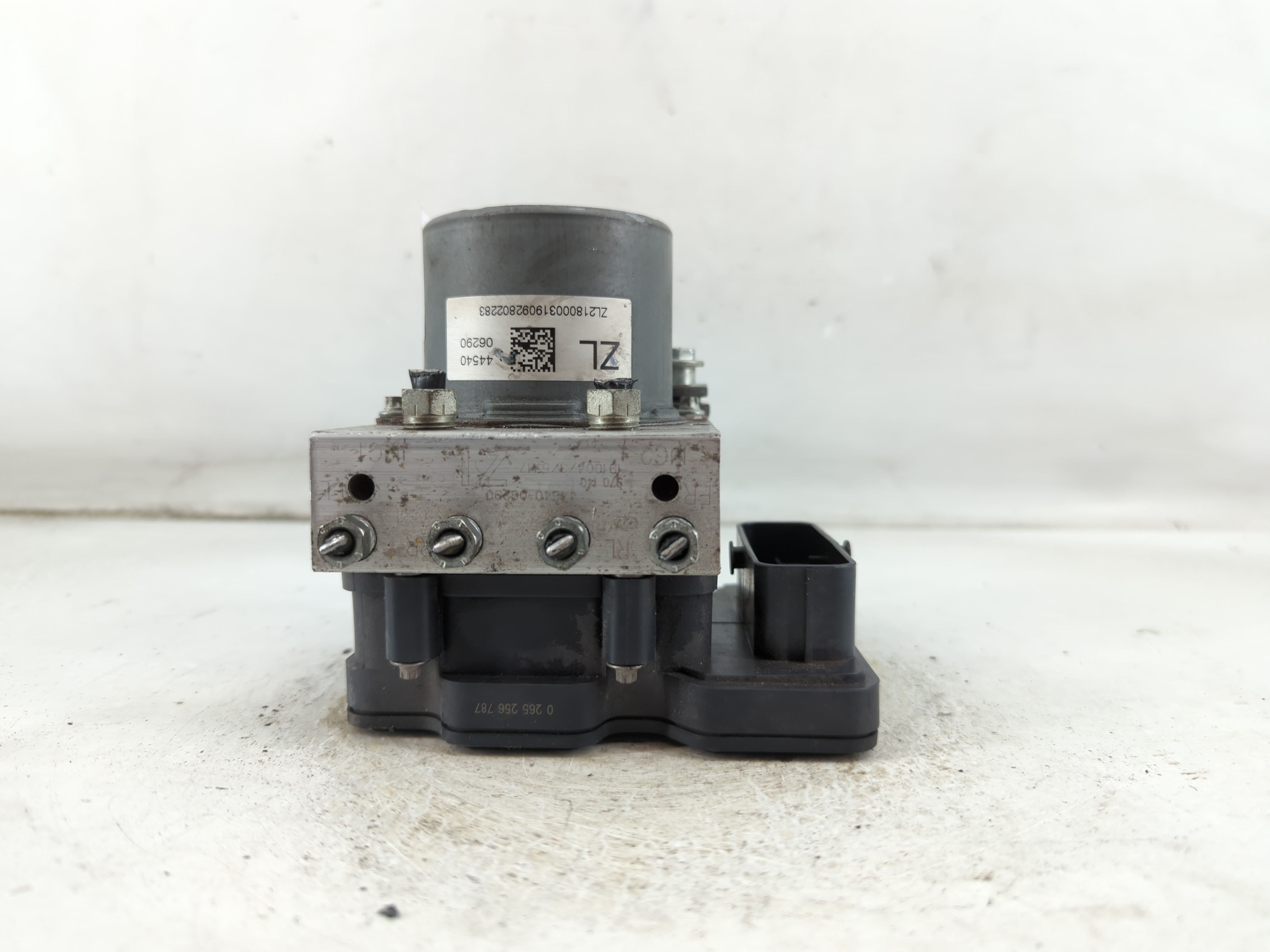 2018-2020 Toyota Camry Abs Pump Control Module 924754 - Oemusedautoparts1.com