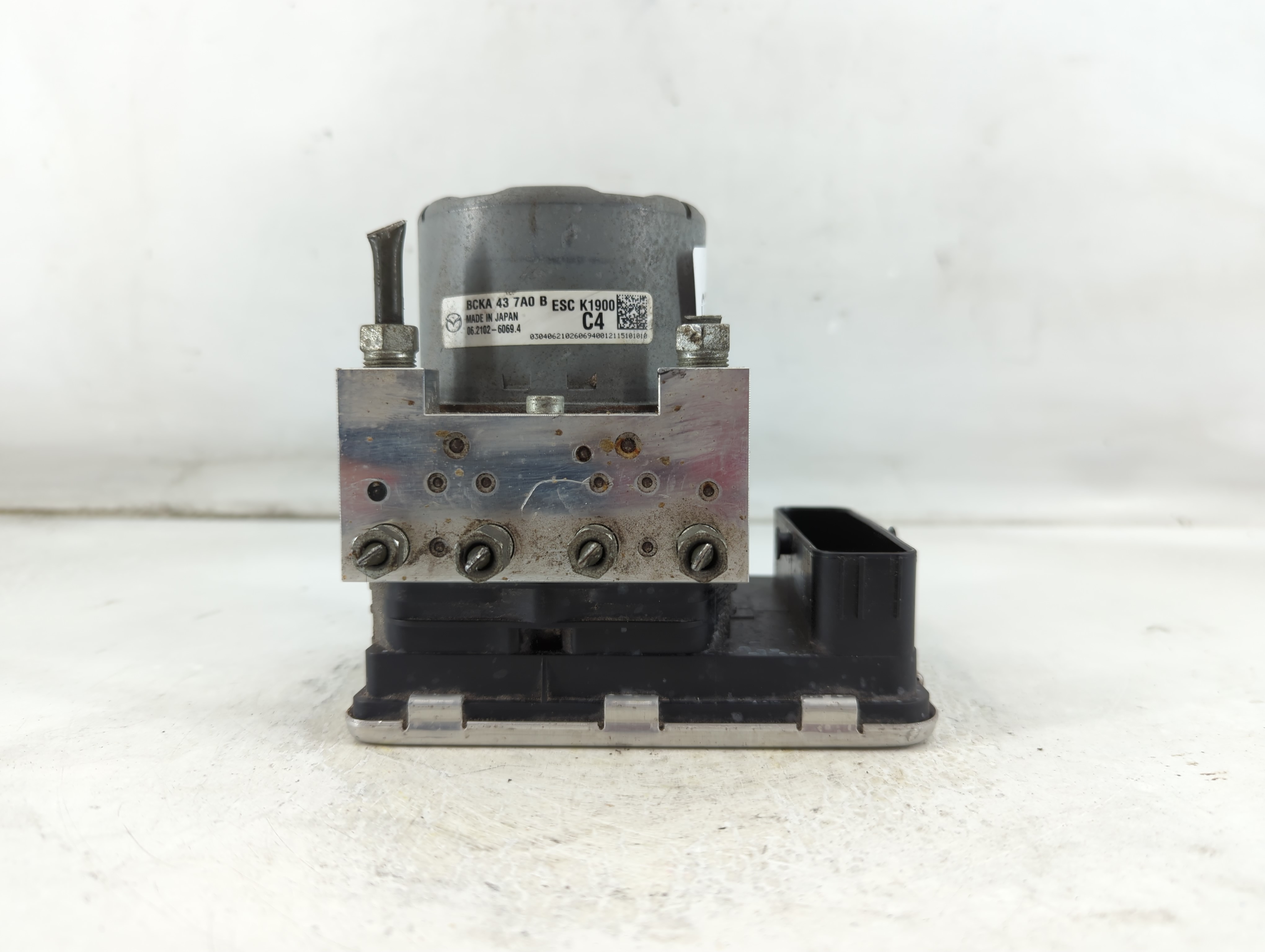 Picture of 2019-2022 Mazda 3 Abs Pump Control Module 924757
