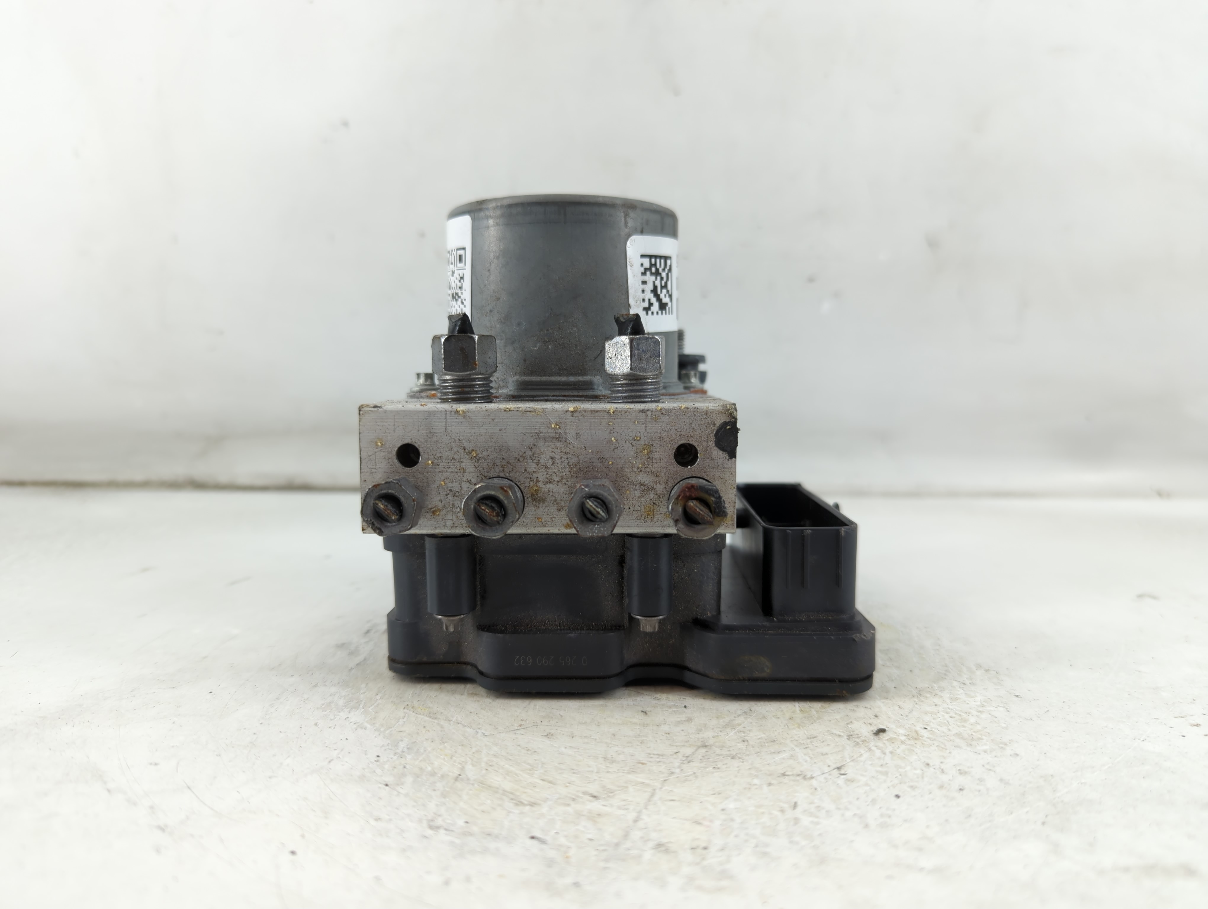2019-2020 Chrysler Pacifica Abs Pump Control Module 924758 - Oemusedautoparts1.com