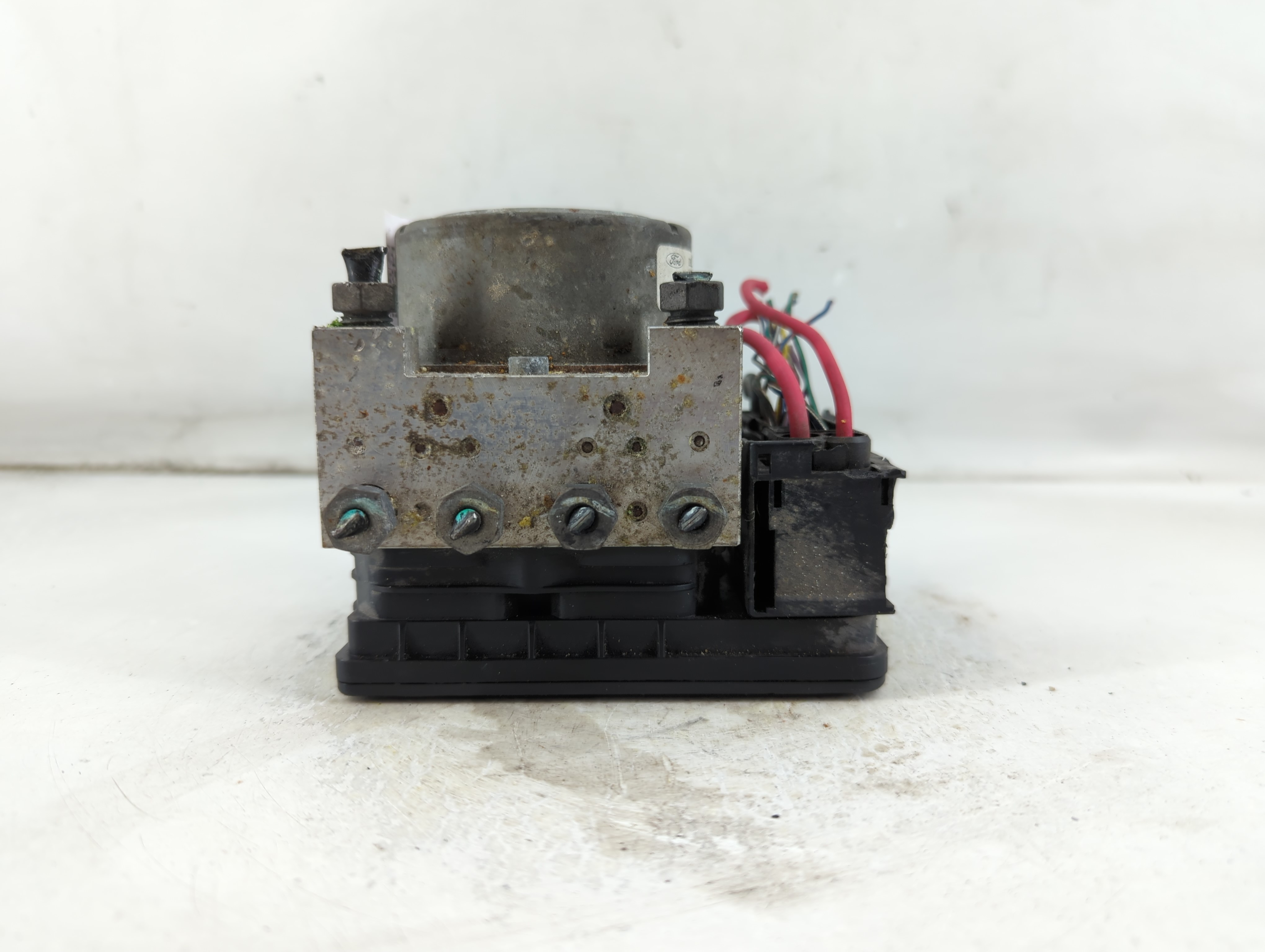 2014-2019 Ford Fiesta Abs Pump Control Module 924782 - Oemusedautoparts1.com