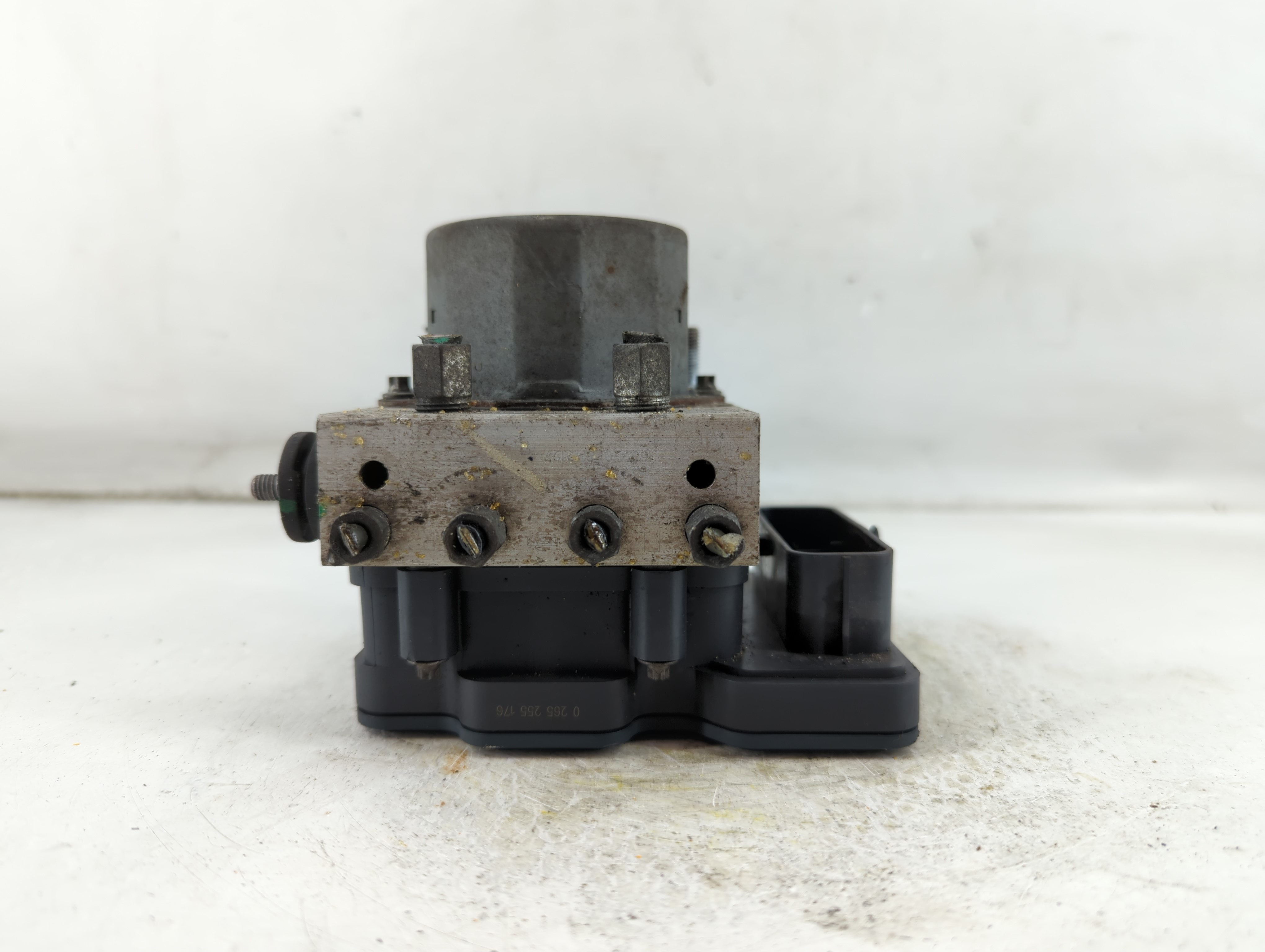 Picture of Dodge Caravan Abs Pump Control Module 924801