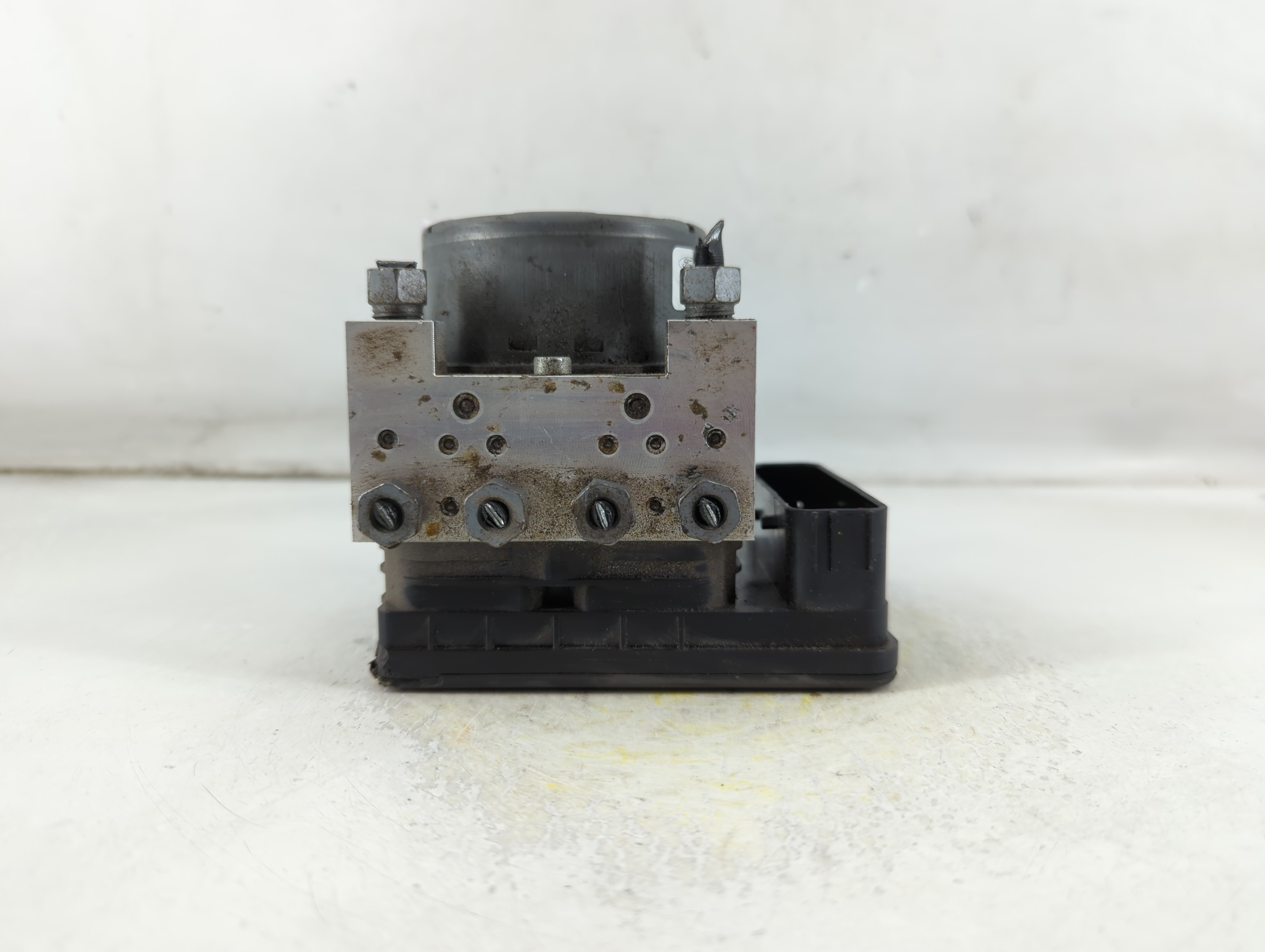 2017-2018 Ford Fusion Abs Pump Control Module 924816 - Oemusedautoparts1.com
