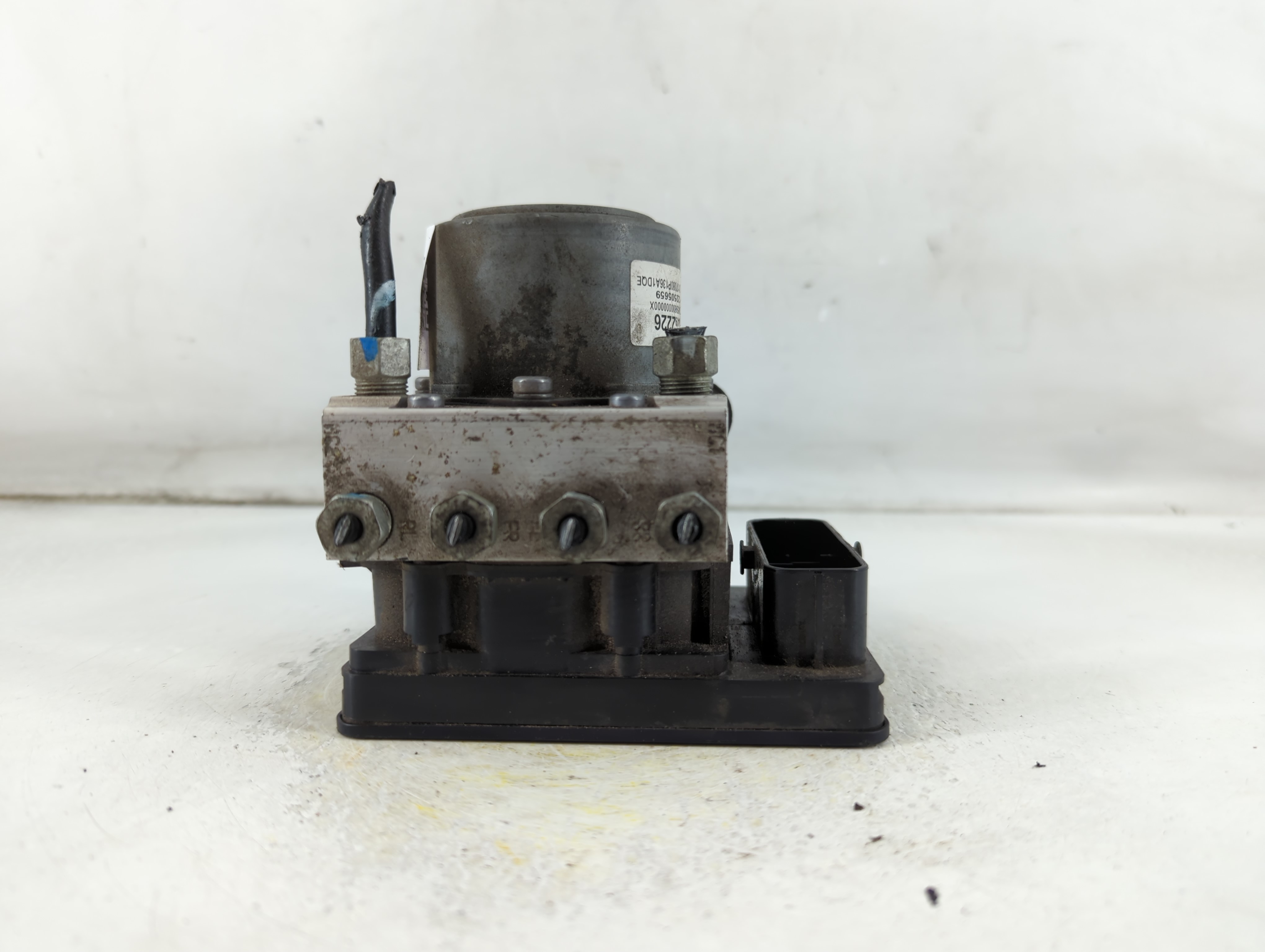2017-2020 Chevrolet Impala Abs Pump Control Module 924819 - Oemusedautoparts1.com
