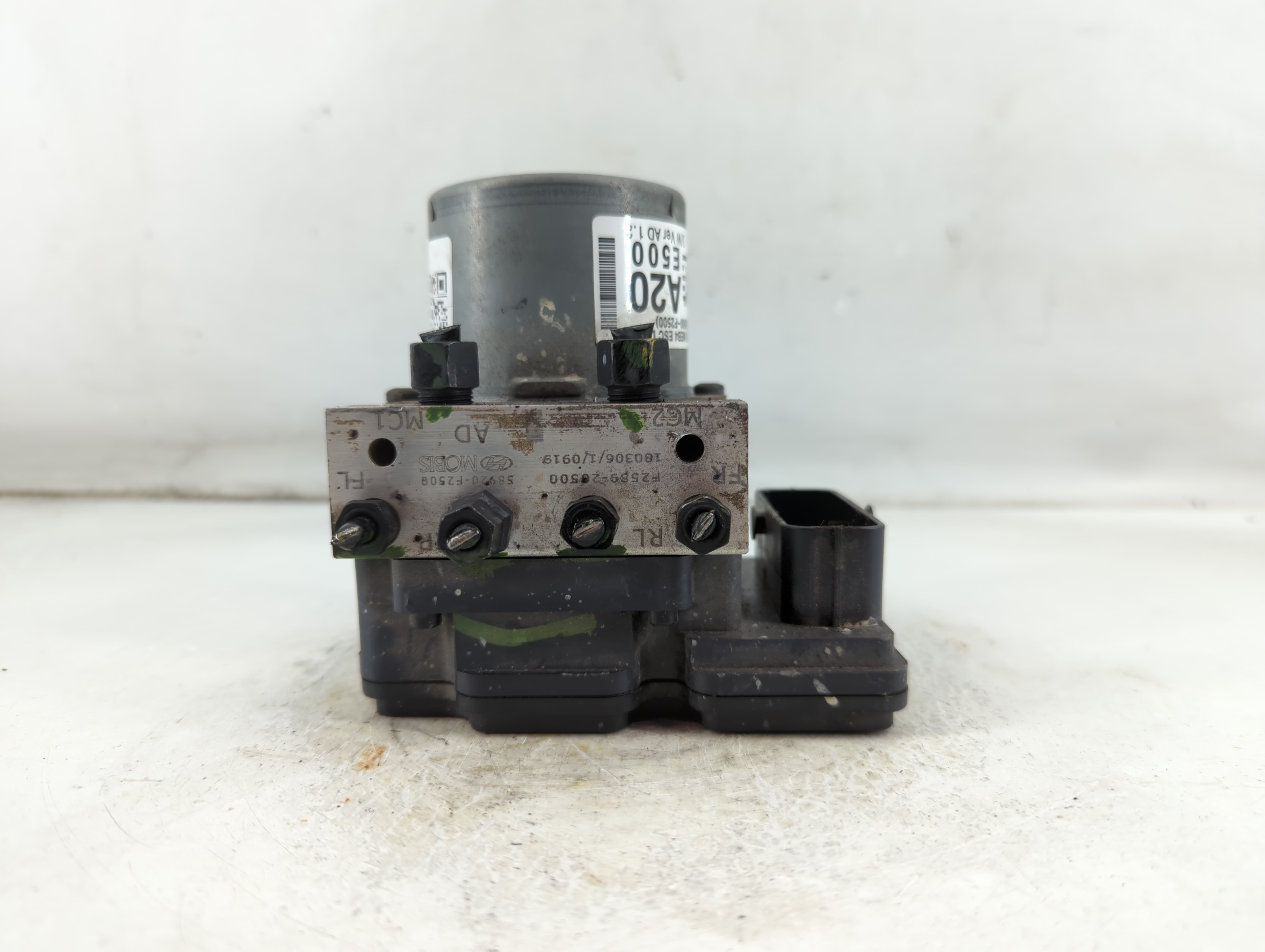 2017-2019 Hyundai Elantra Abs Pump Control Module 924825 - Oemusedautoparts1.com