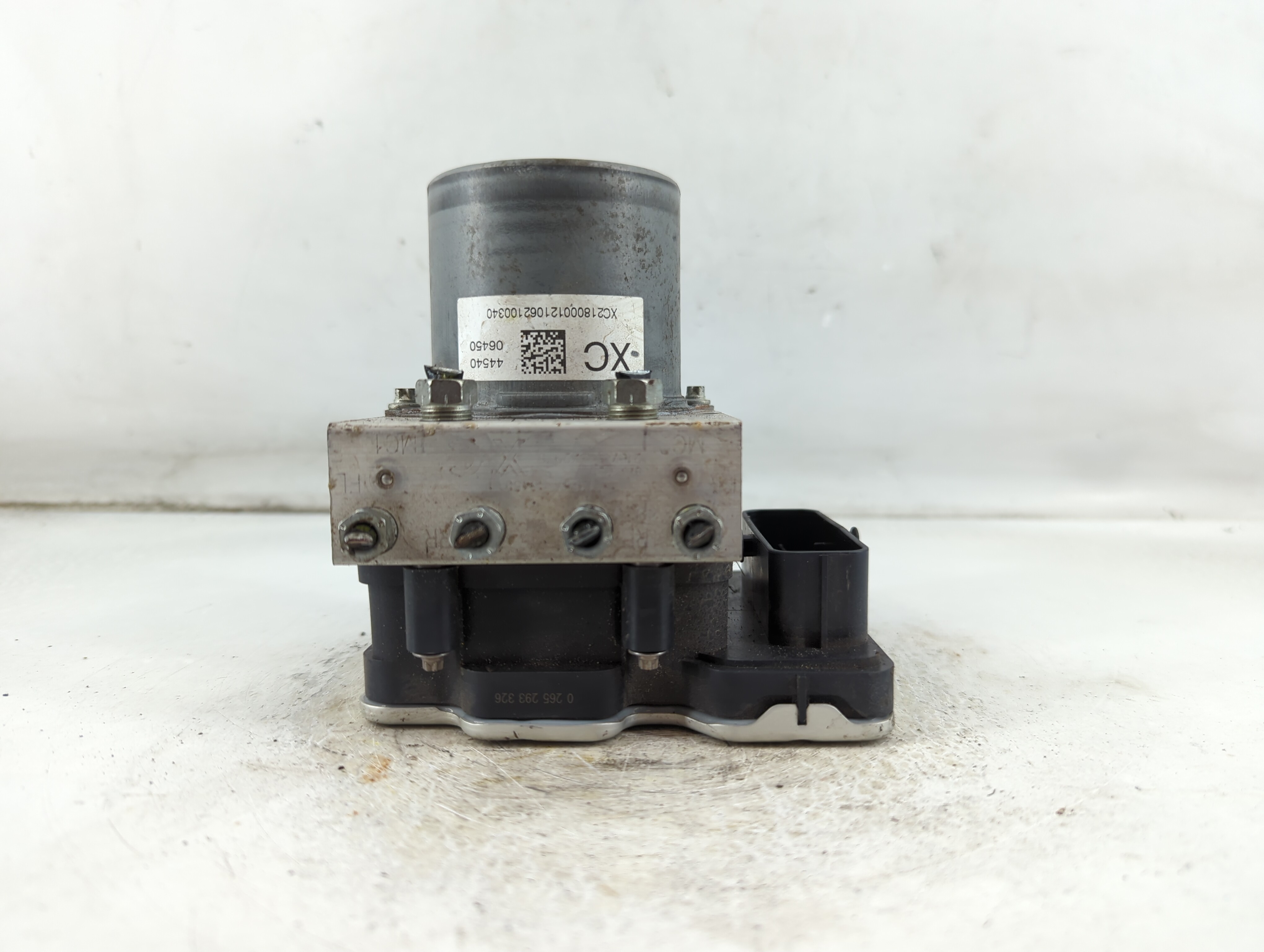 2021-2022 Toyota Camry Abs Pump Control Module 924834 - Oemusedautoparts1.com