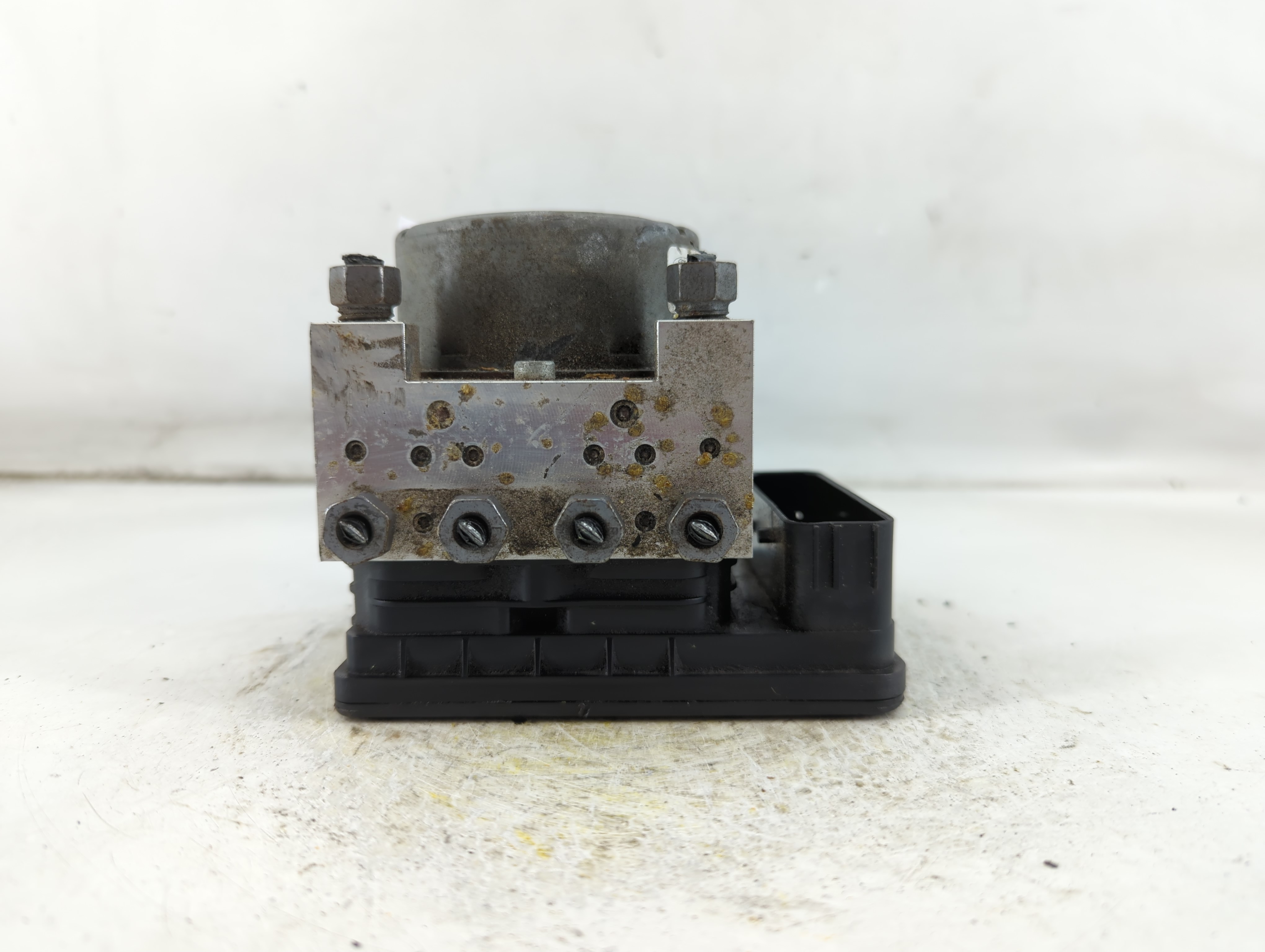 2017-2018 Lincoln Mkz Abs Pump Control Module 924871 - Oemusedautoparts1.com