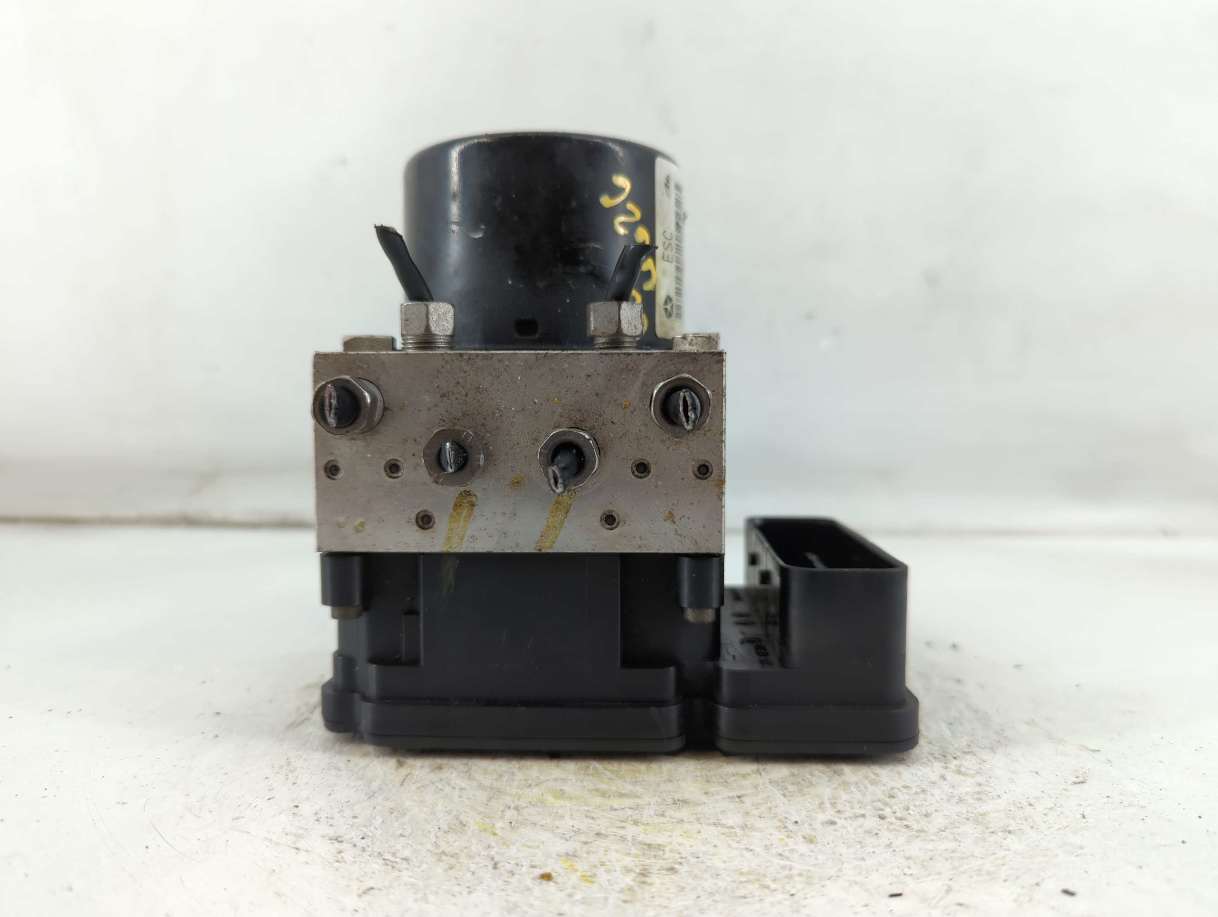 Picture of Dodge Caravan Abs Pump Control Module 924872