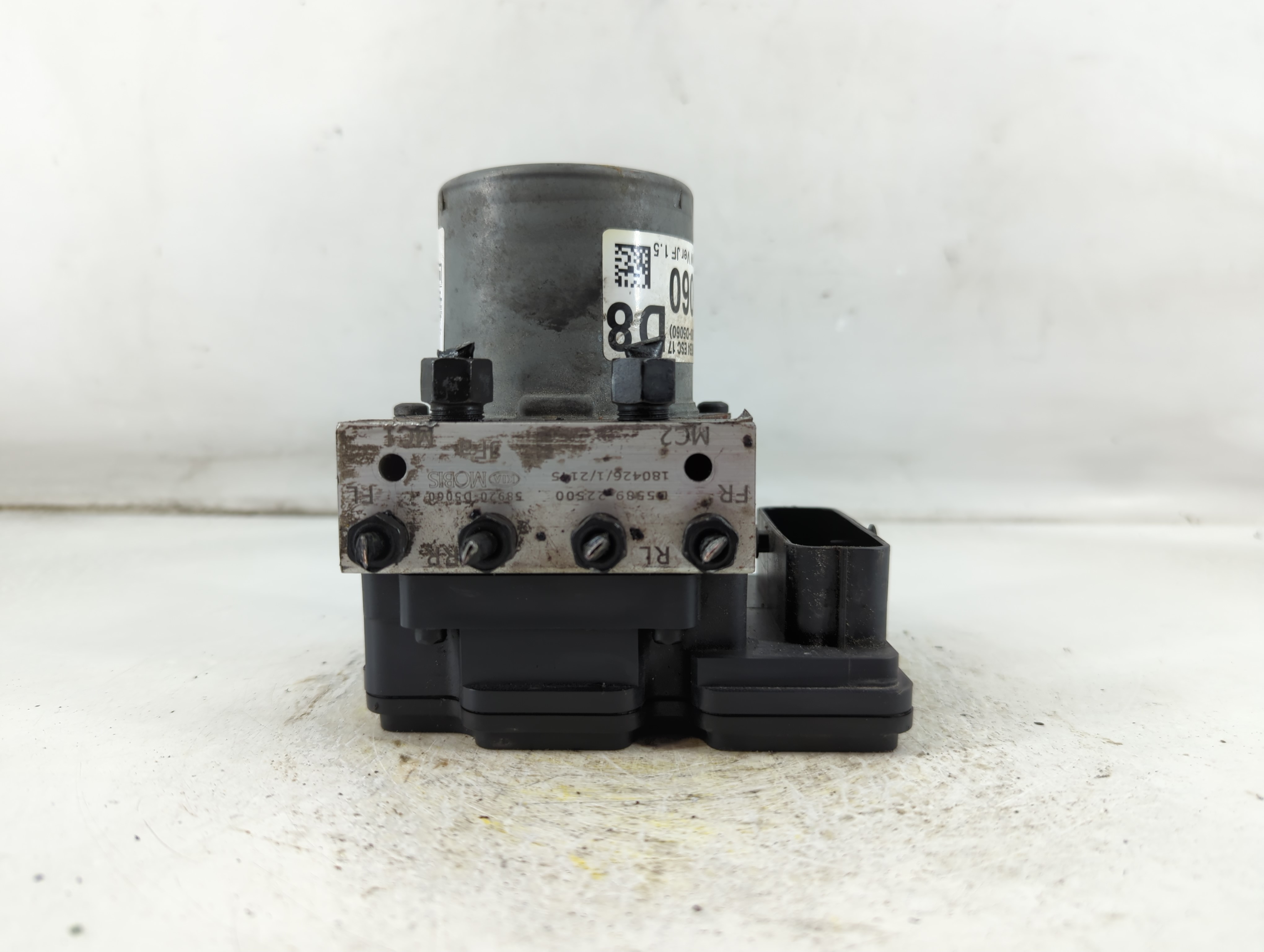 2016-2018 Kia Optima Abs Pump Control Module 924884 - Oemusedautoparts1.com