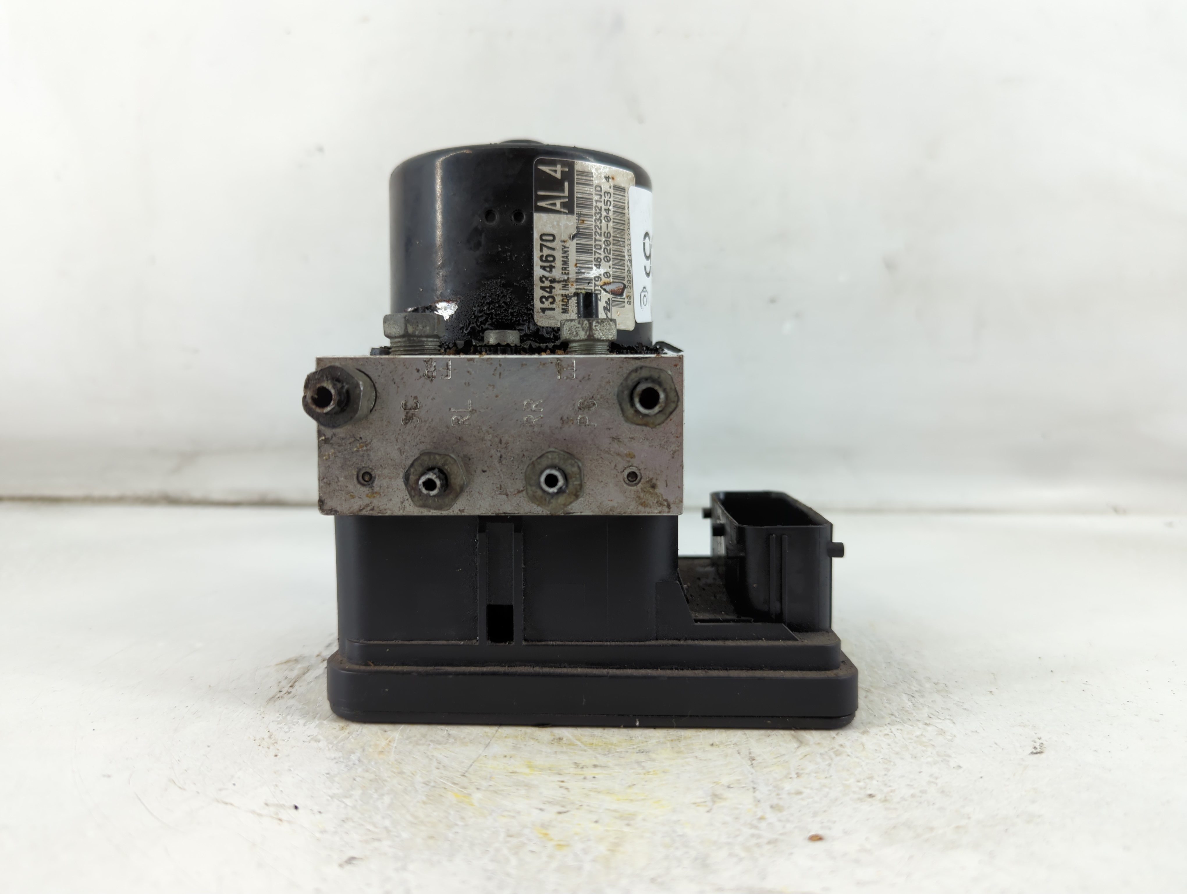 2012-2015 Chevrolet Cruze Abs Pump Control Module 924898 - Oemusedautoparts1.com
