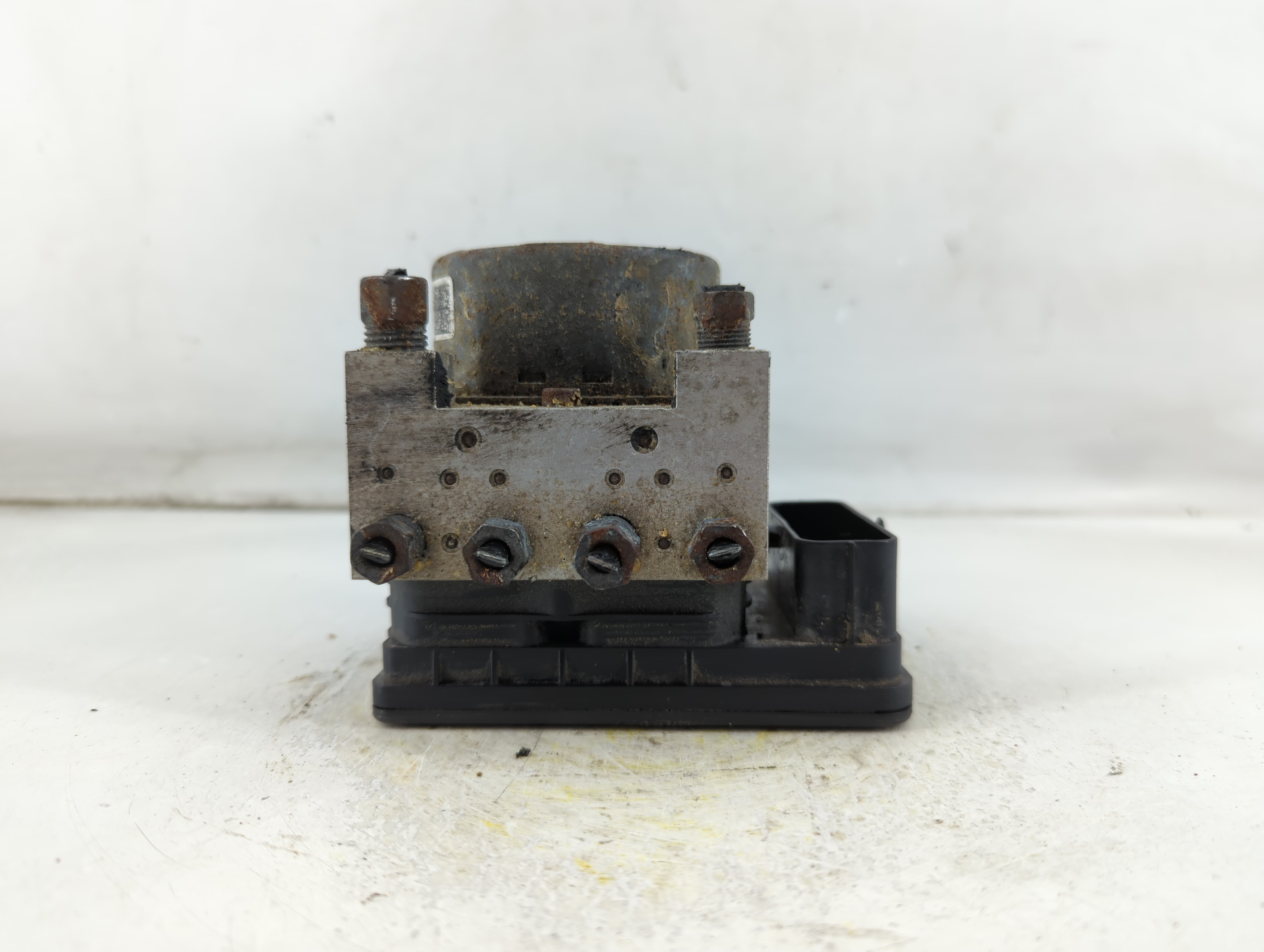 2018-2022 Dodge Challenger Abs Pump Control Module 924899 - Oemusedautoparts1.com