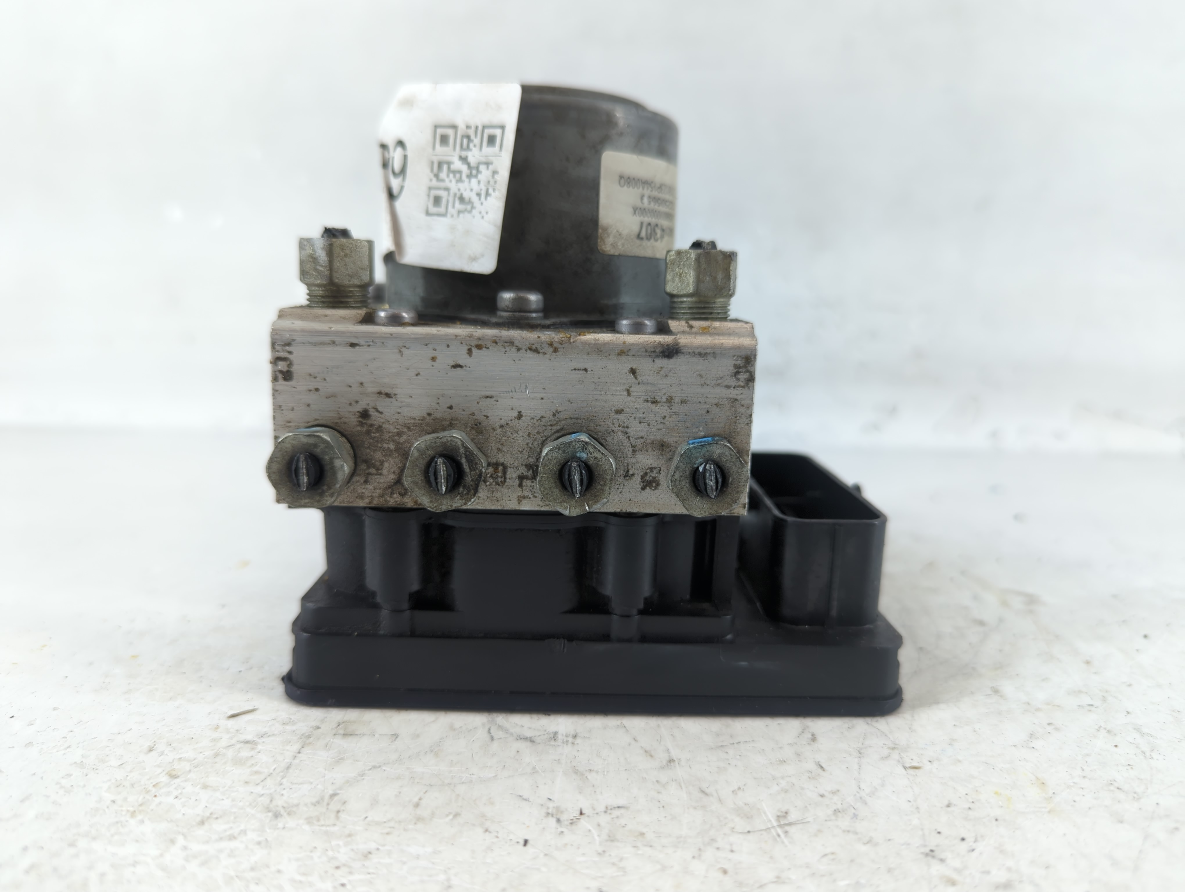 2017-2020 Chevrolet Impala Abs Pump Control Module 924929 - Oemusedautoparts1.com