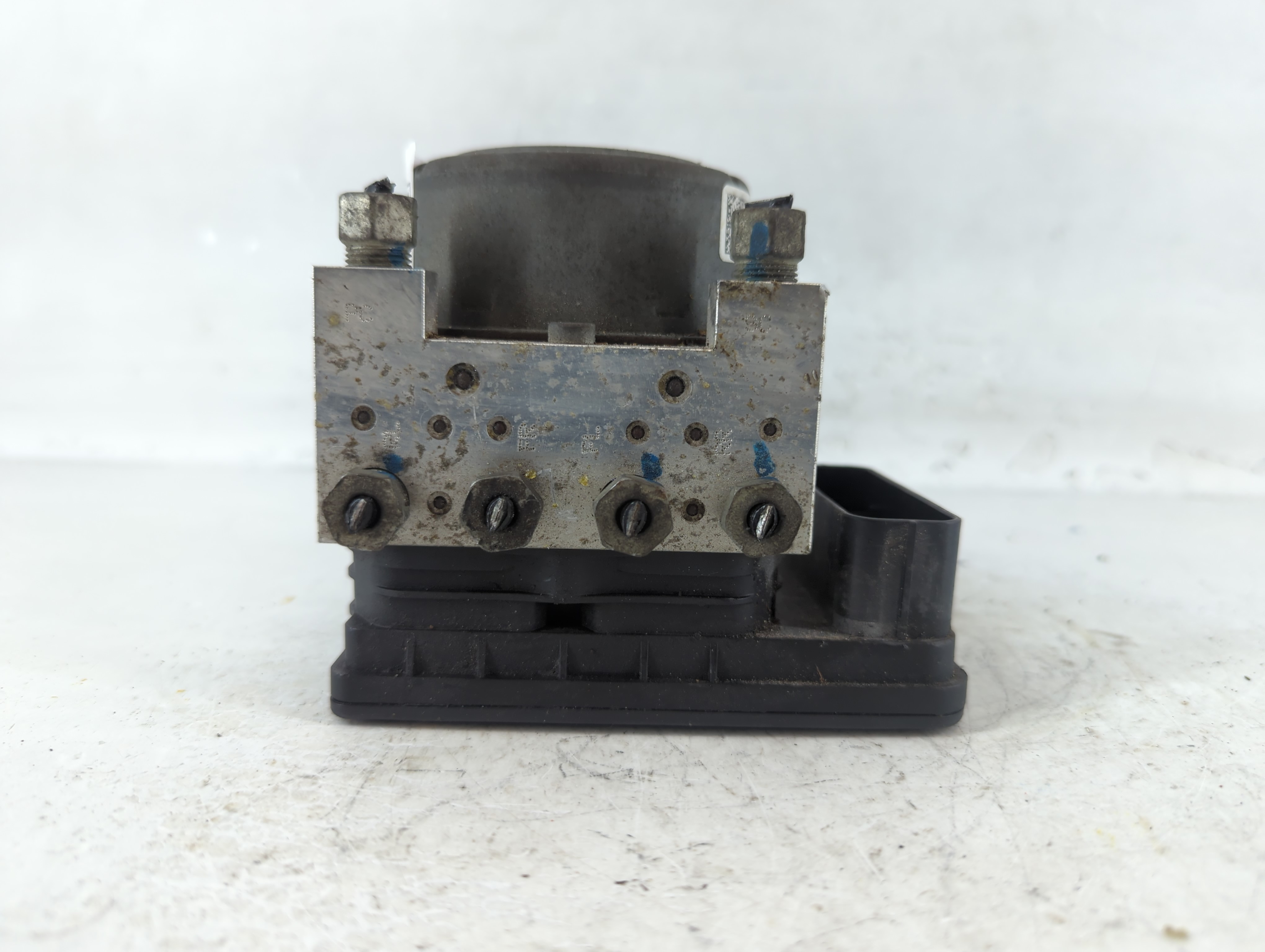 2013-2014 Cadillac Xts Abs Pump Control Module 924932 - Oemusedautoparts1.com