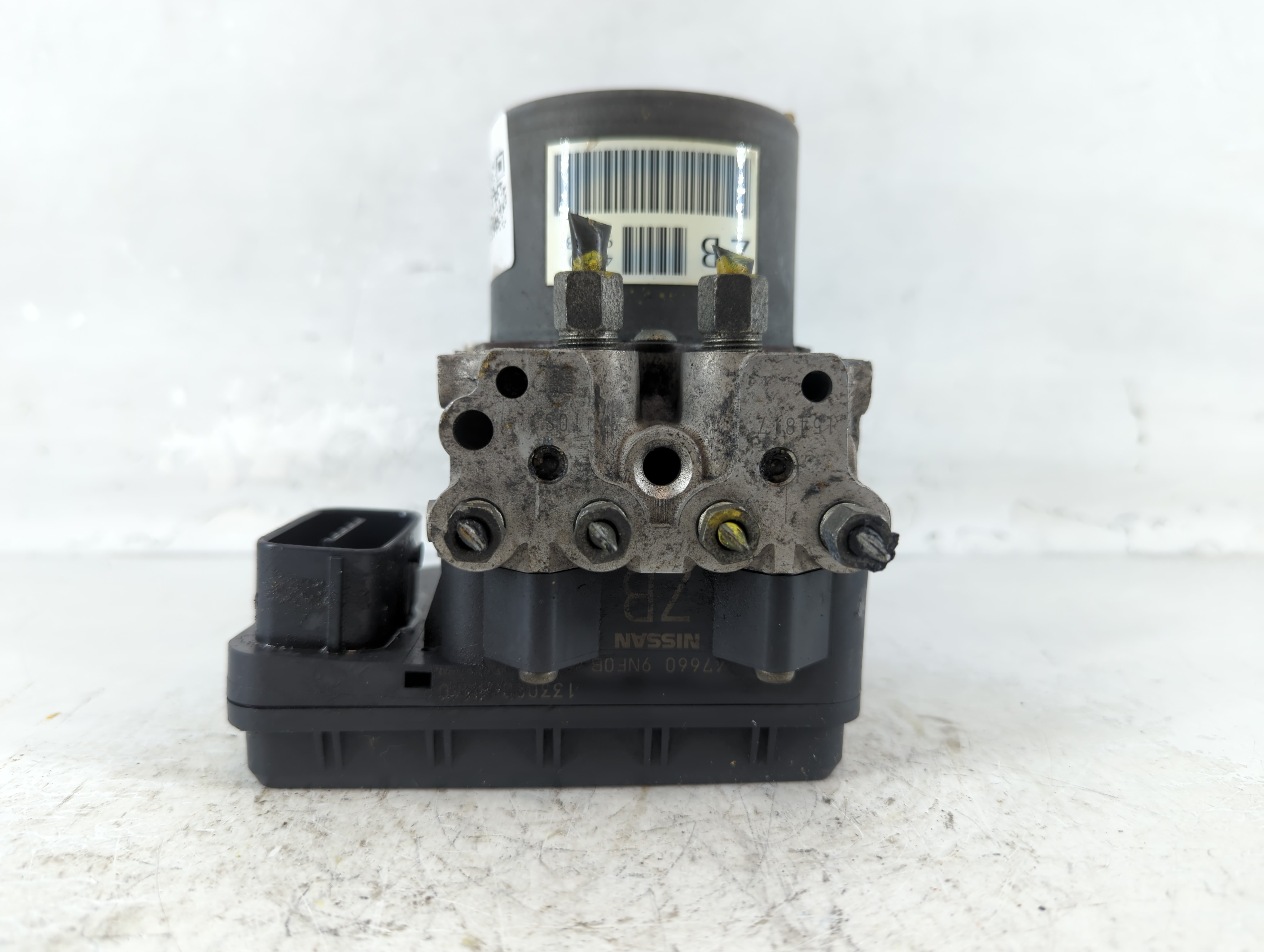 2016-2016 Nissan Pathfinder Abs Pump Control Module 924954 - Oemusedautoparts1.com