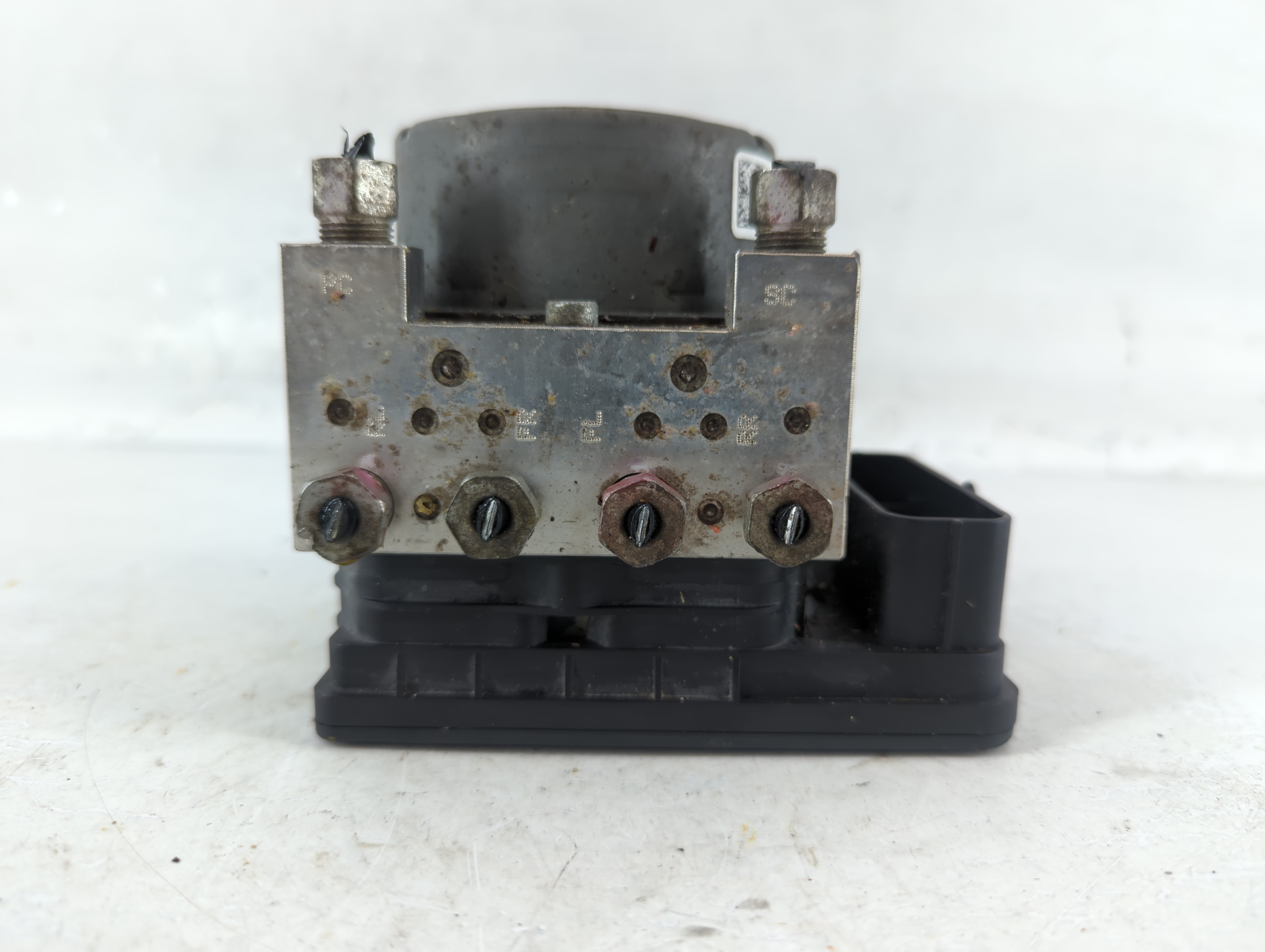 2016-2016 Cadillac Xts Abs Pump Control Module 924966 - Oemusedautoparts1.com
